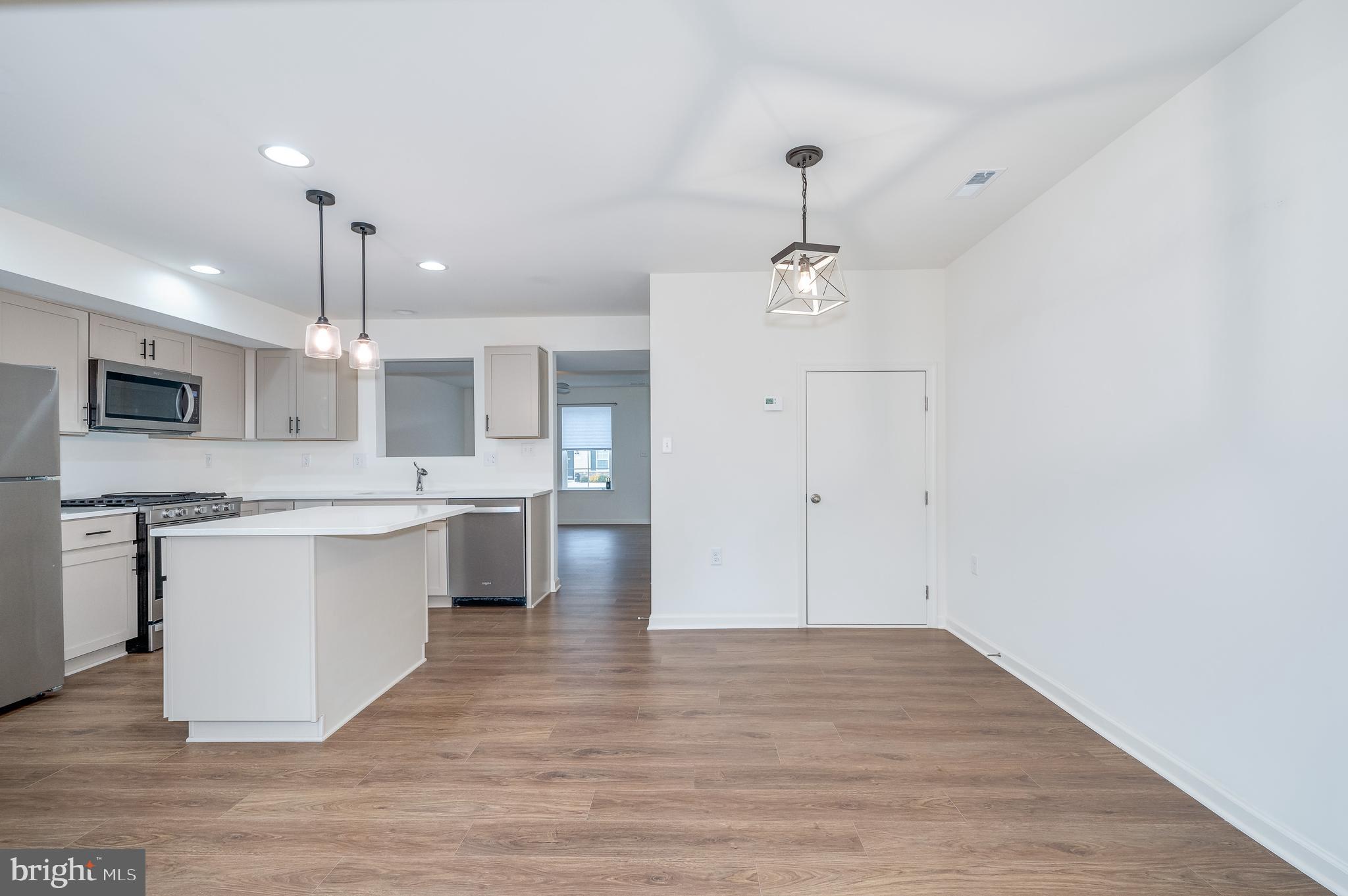 ARCHERS ROCK - Residential Lease