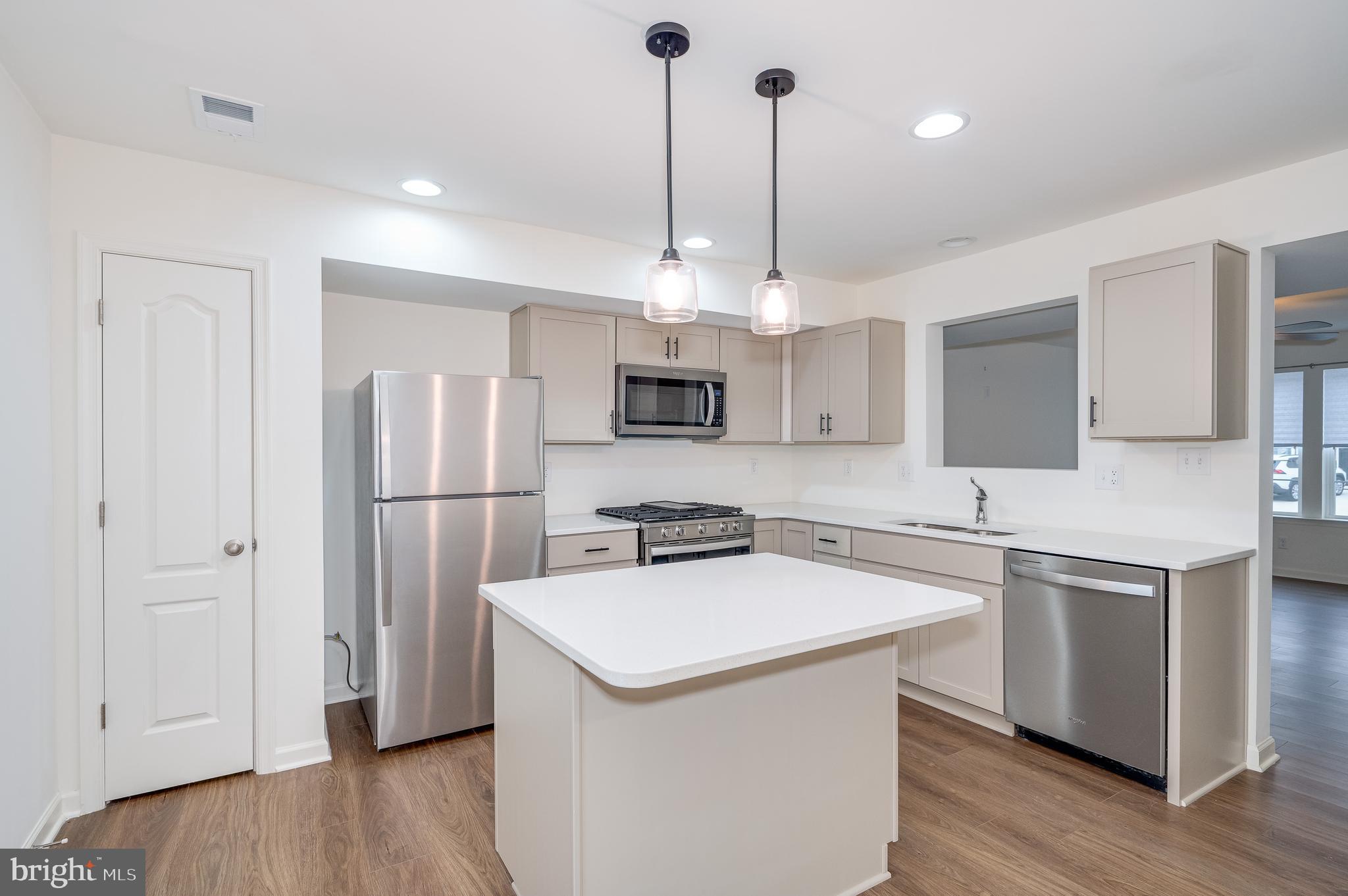 ARCHERS ROCK - Residential Lease