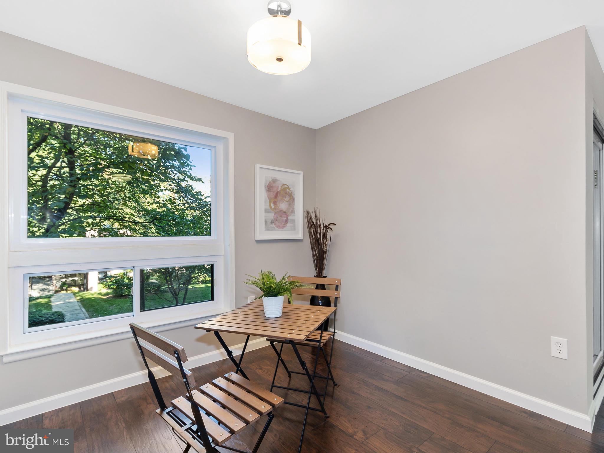 HYDE PARK - Residential