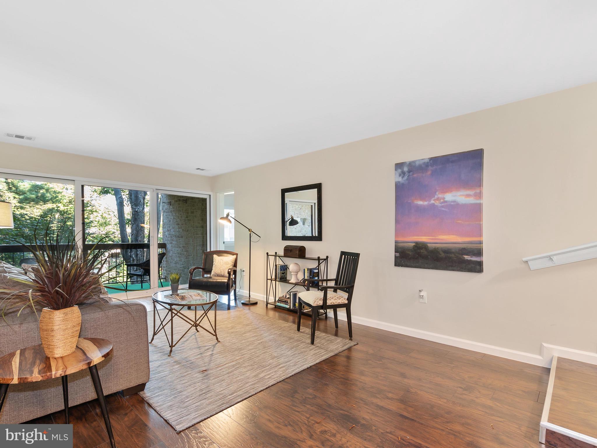 HYDE PARK - Residential