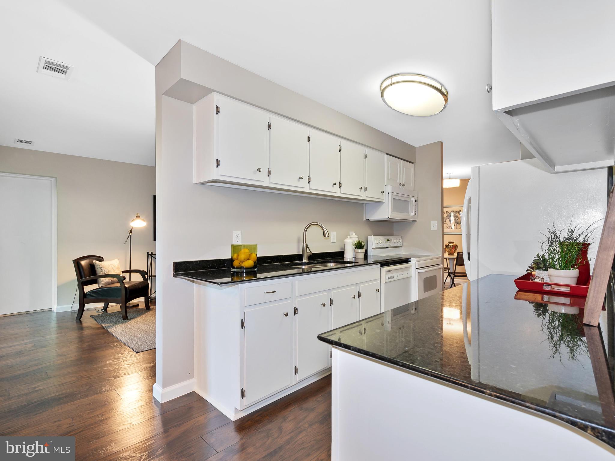 HYDE PARK - Residential