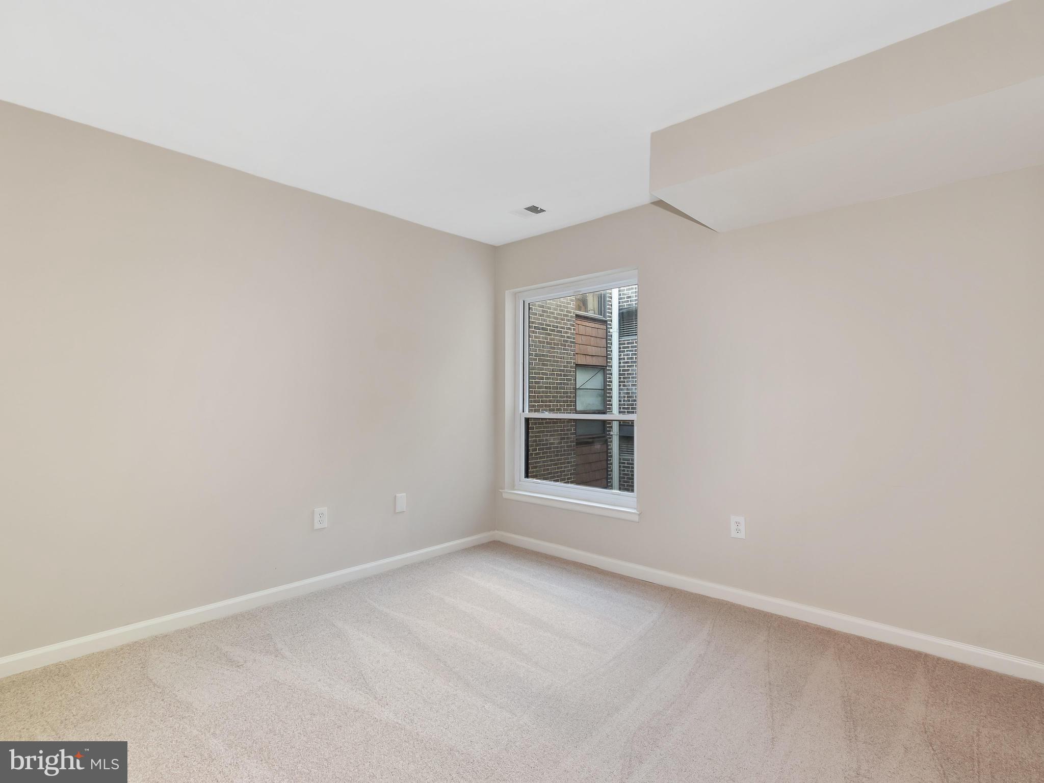 HYDE PARK - Residential