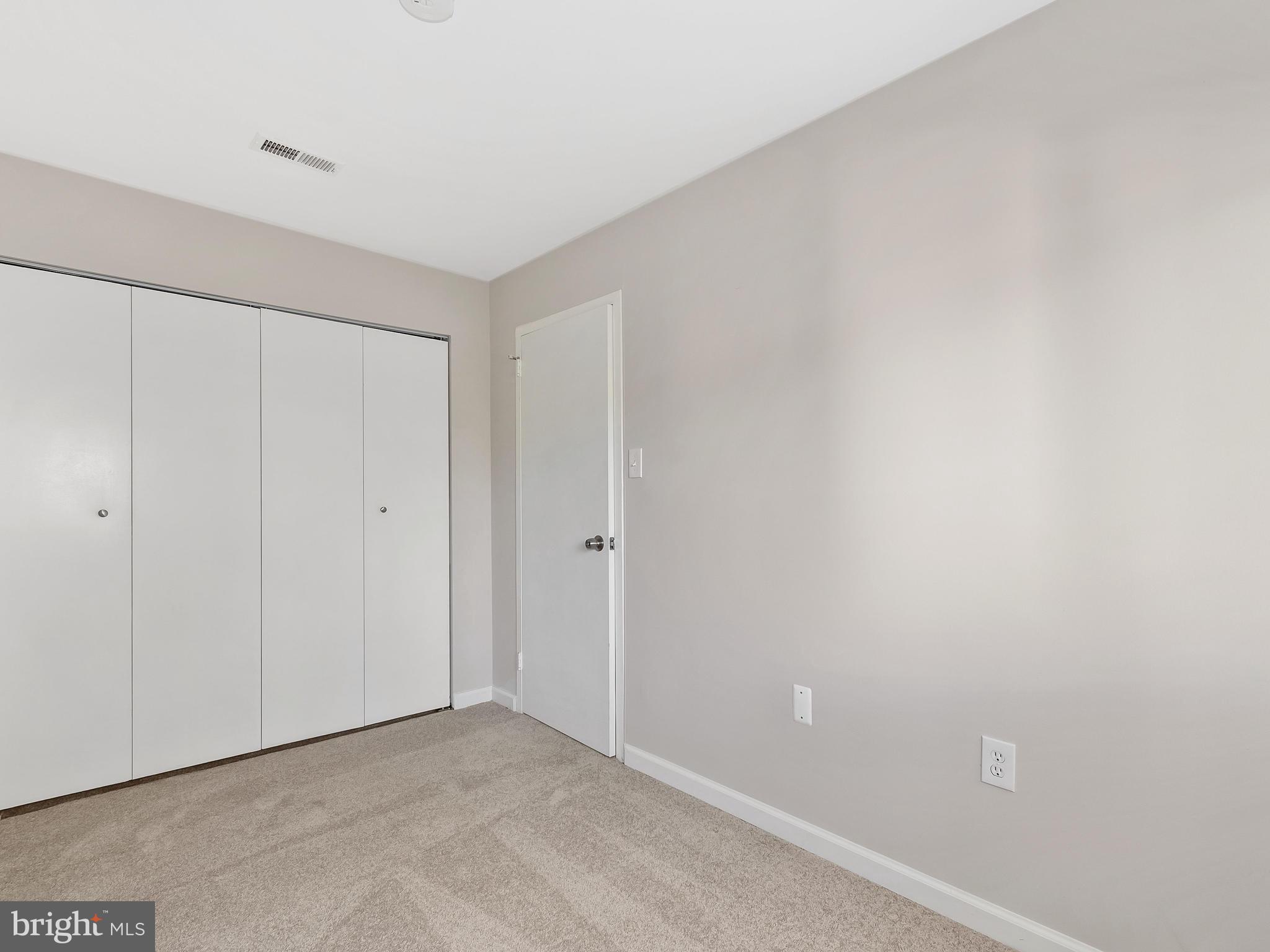 HYDE PARK - Residential