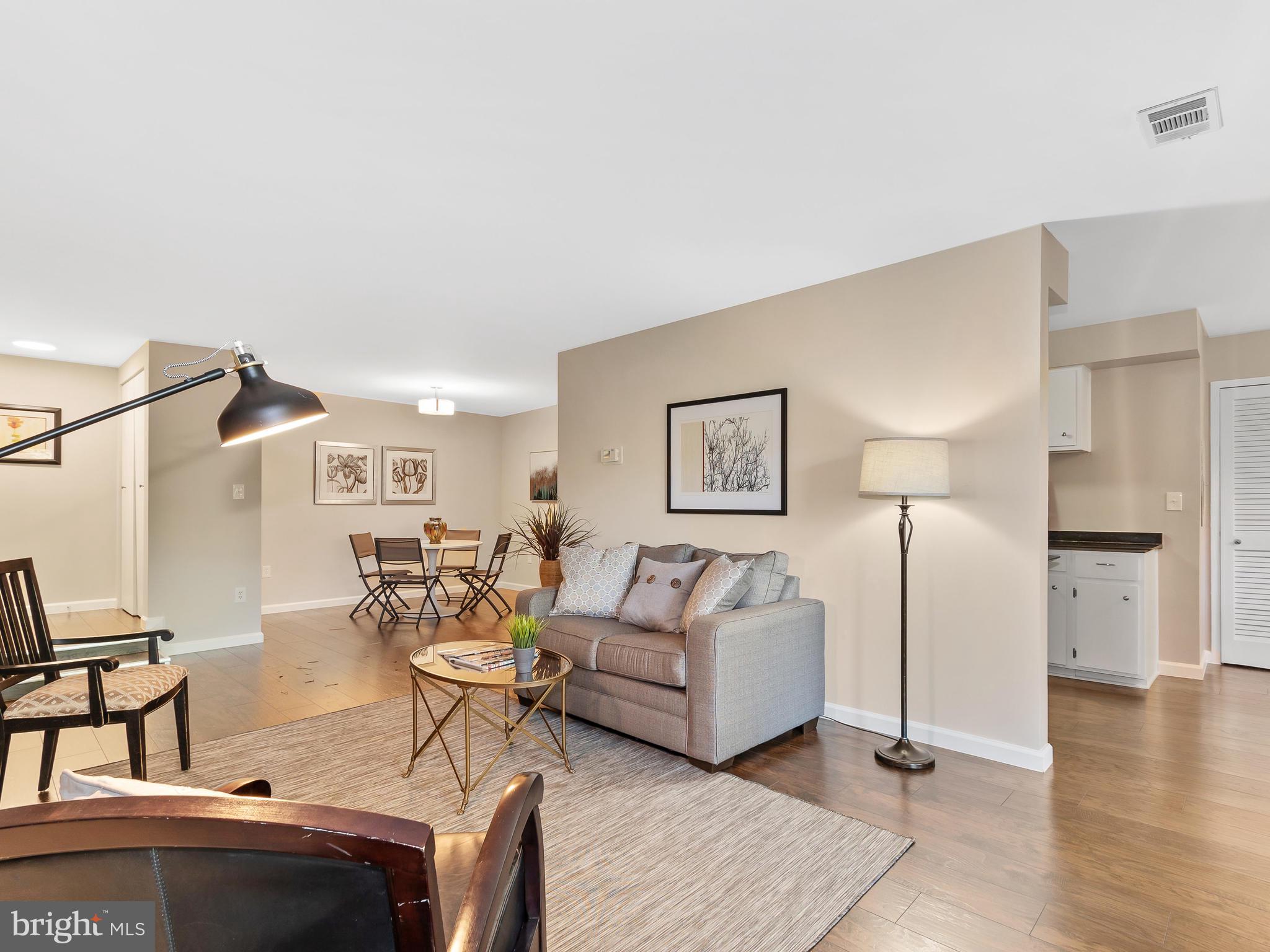 HYDE PARK - Residential