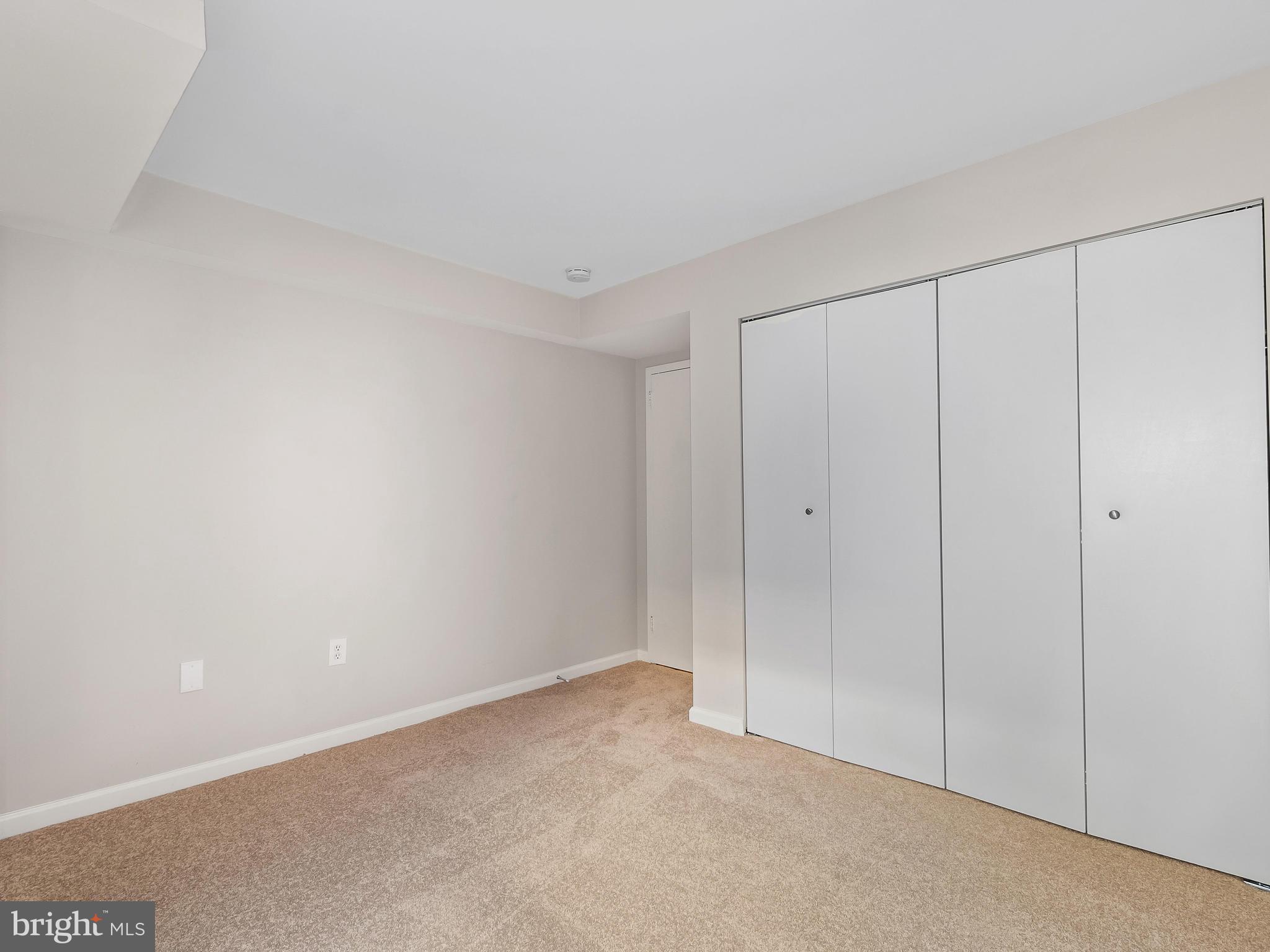 HYDE PARK - Residential