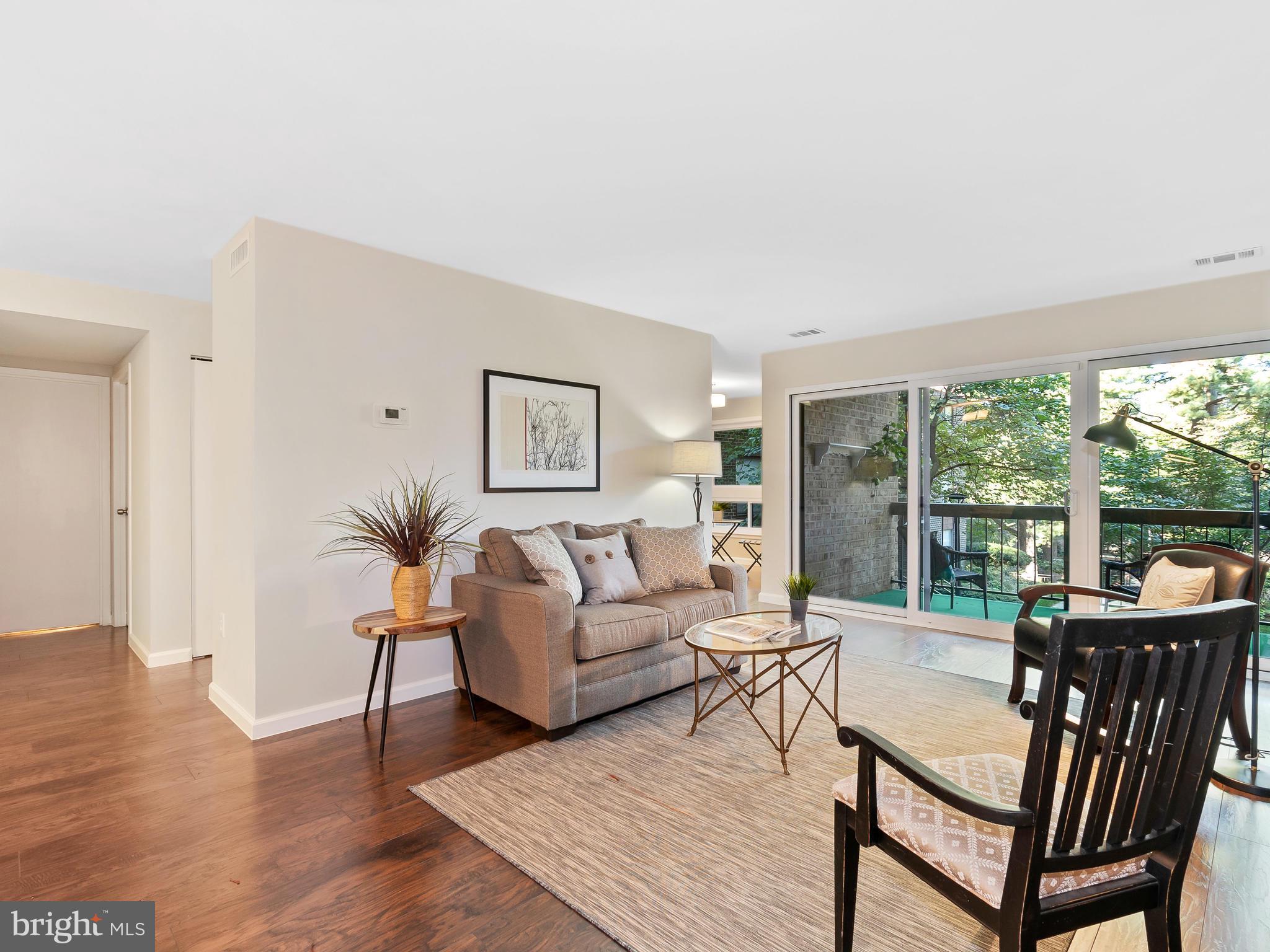 HYDE PARK - Residential