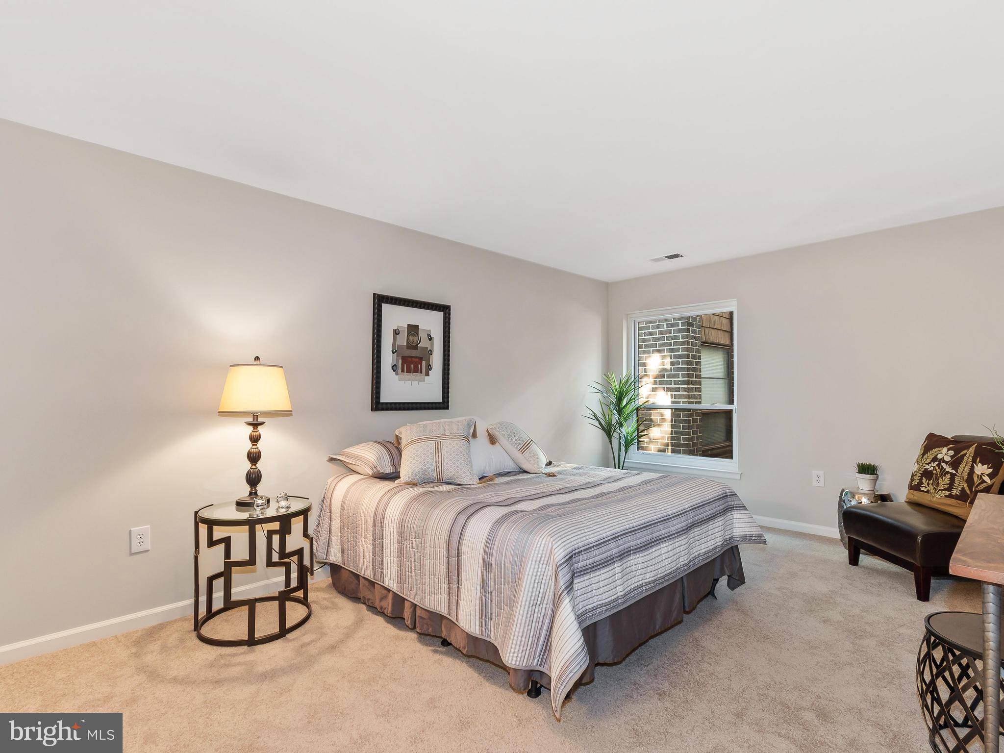 HYDE PARK - Residential