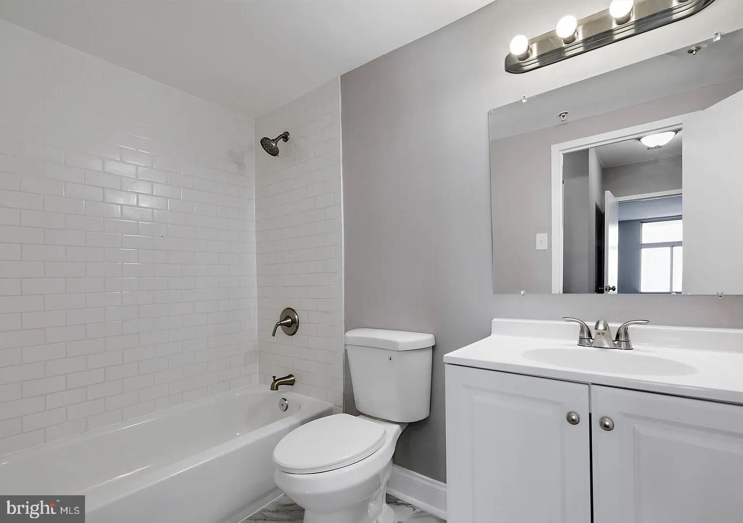 PENTHOUSE - Residential Lease