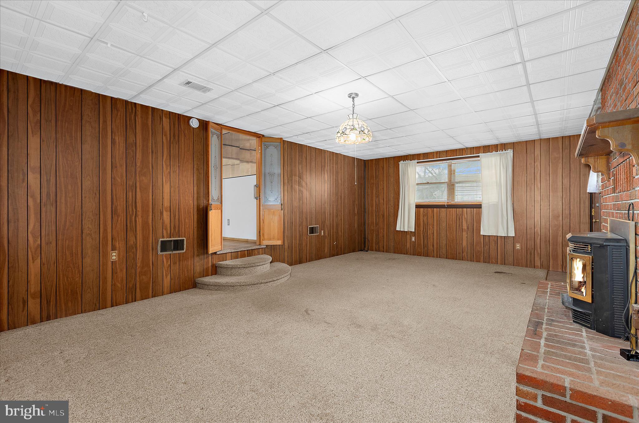 CLEARVIEW VILLAGE - Residential