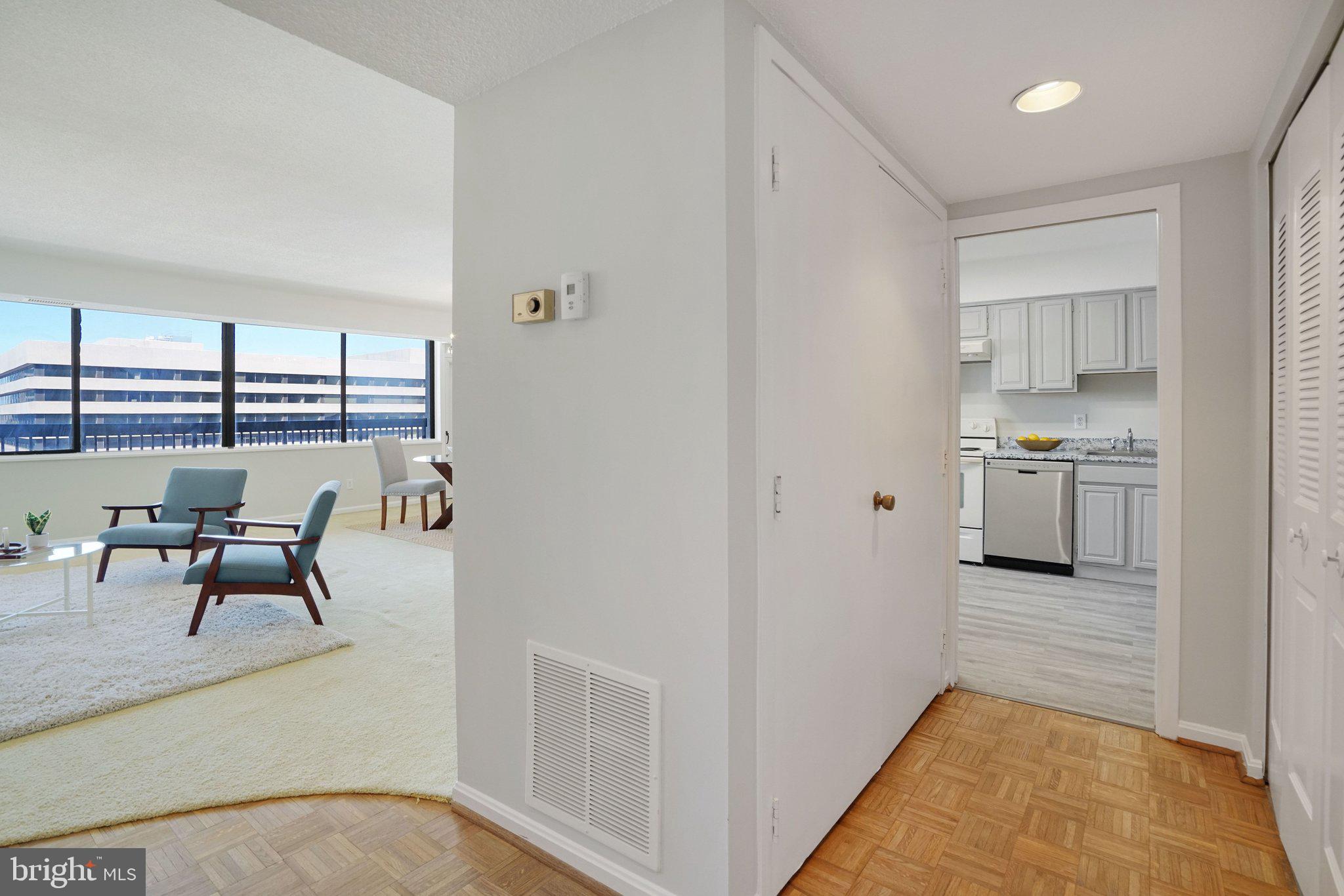 SKYLINE HOUSE - Residential