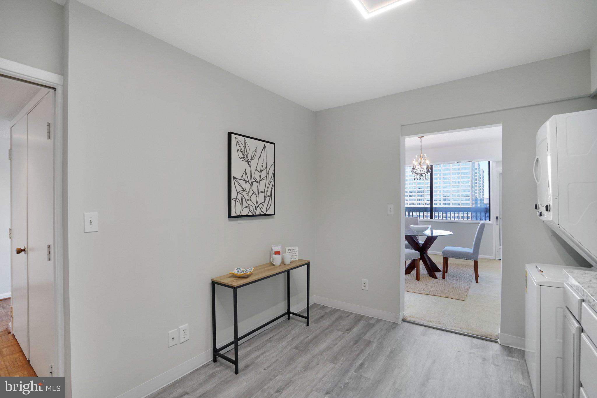 SKYLINE HOUSE - Residential