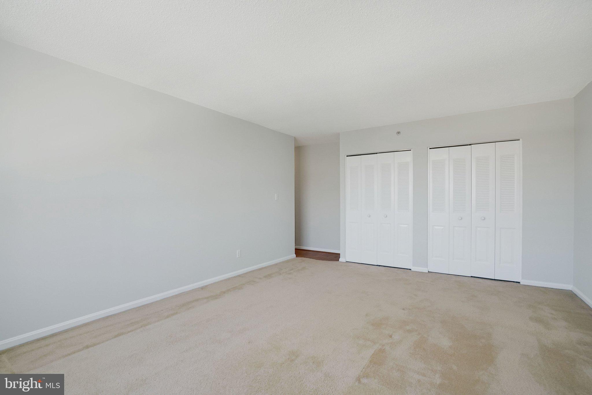 SKYLINE HOUSE - Residential