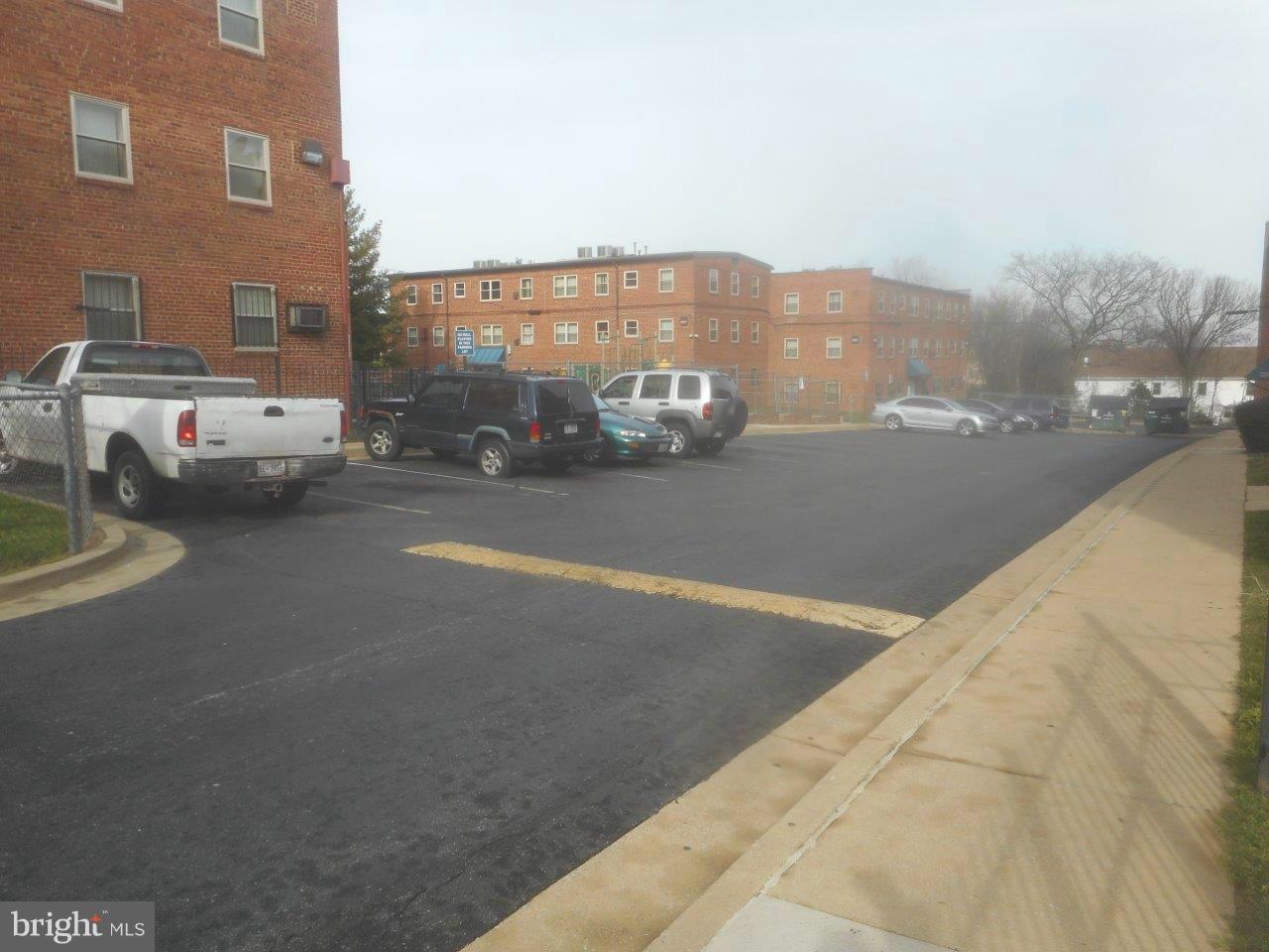 BARRY FARMS - Residential