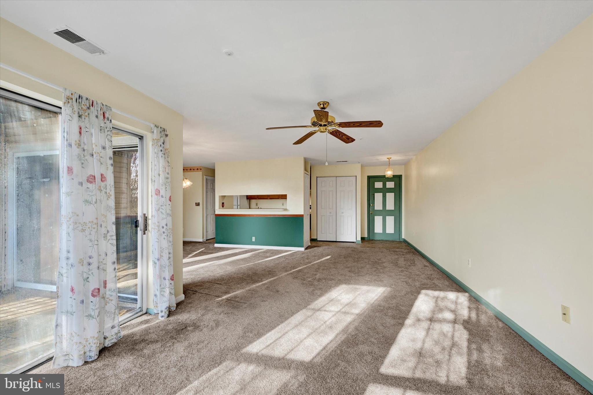 OAK LEAF VILLAS - Residential