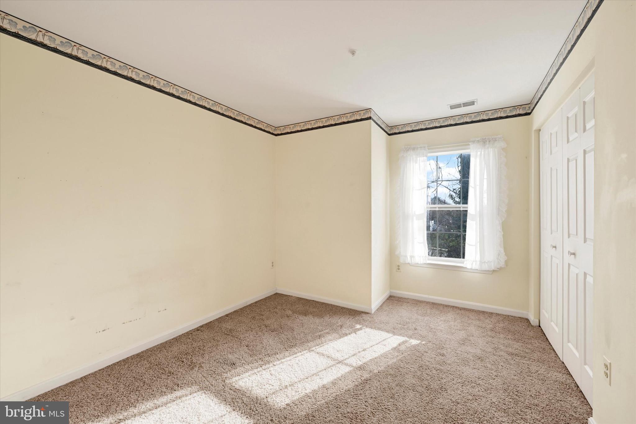 OAK LEAF VILLAS - Residential