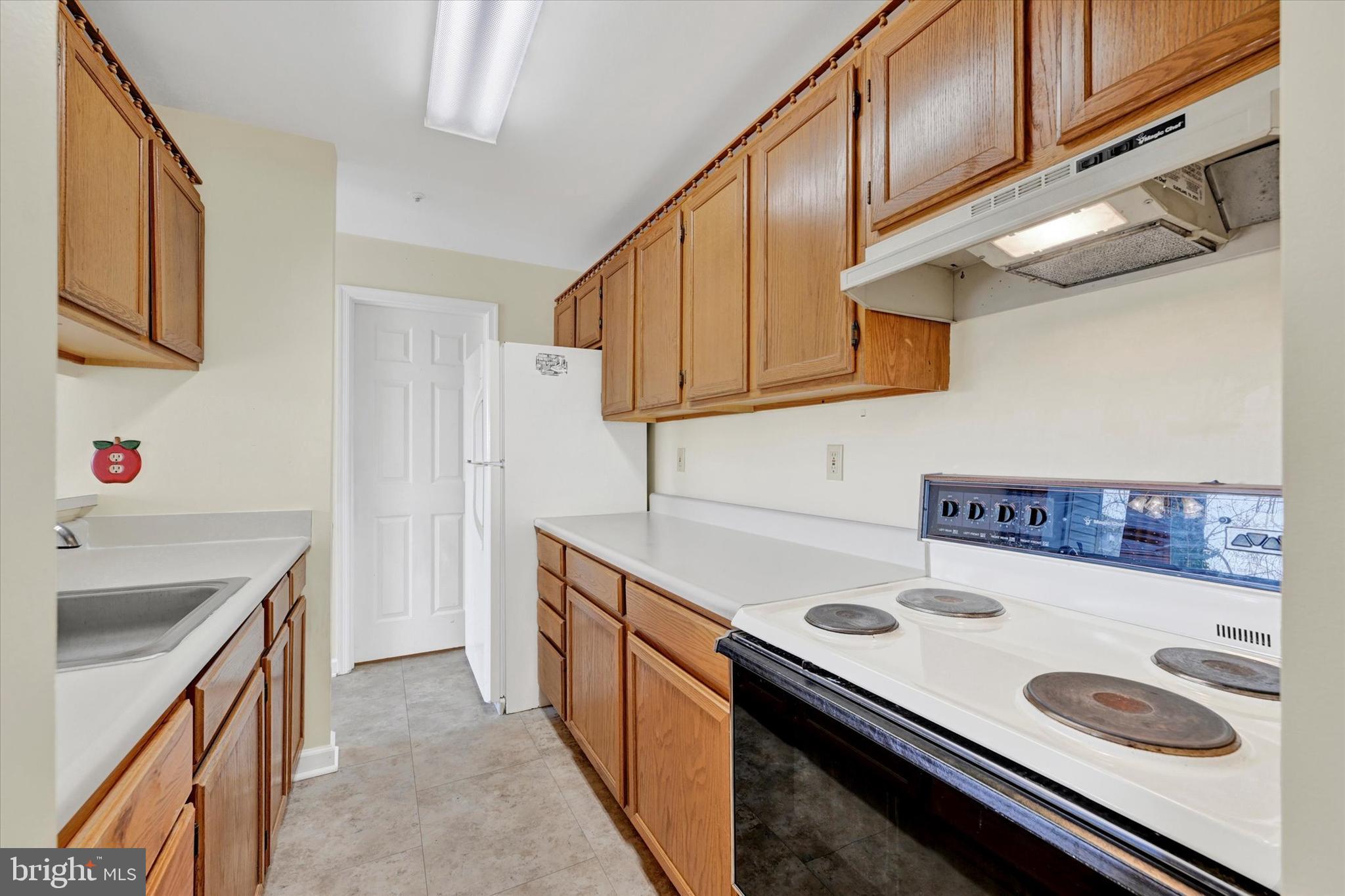 OAK LEAF VILLAS - Residential