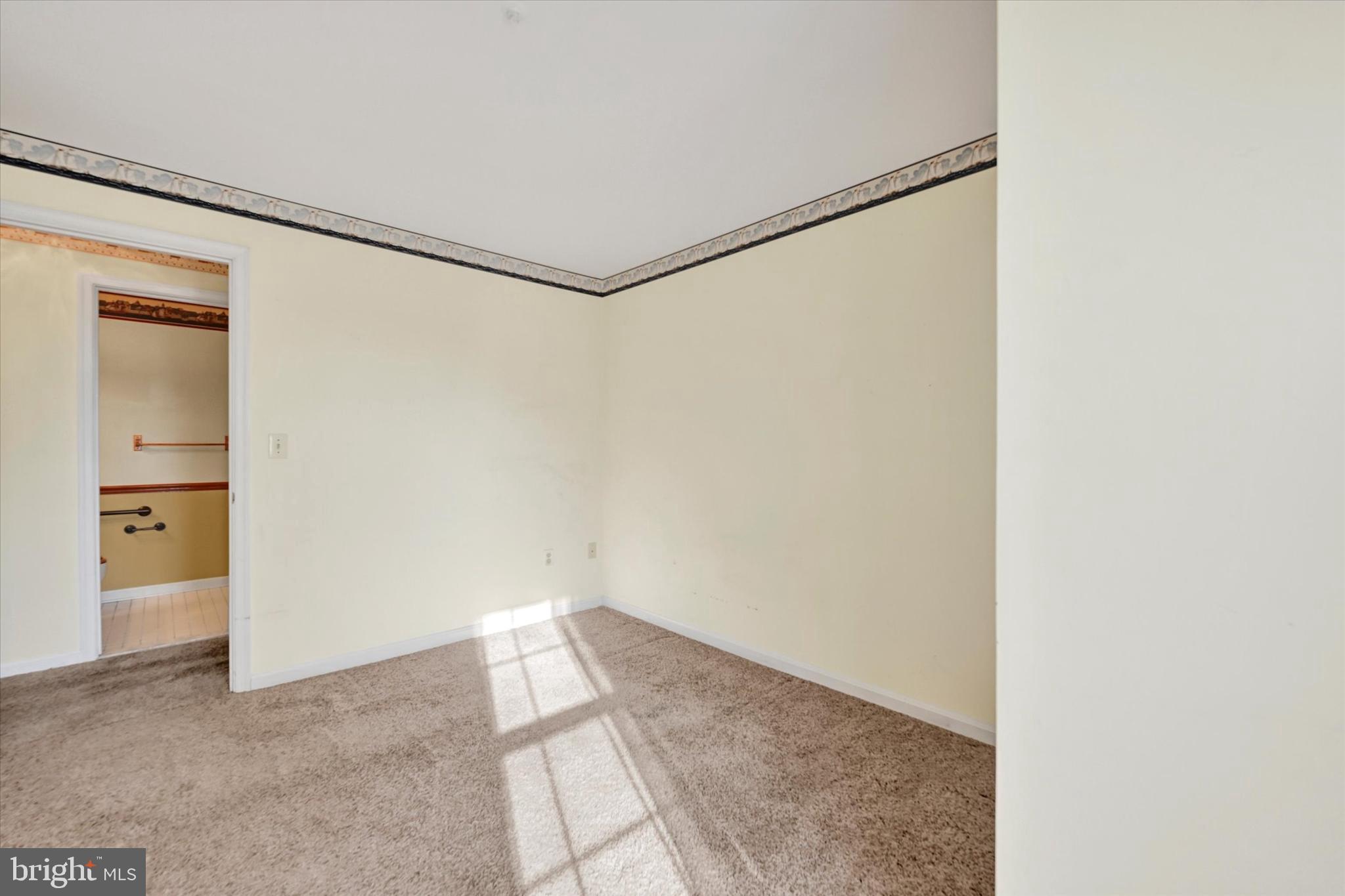 OAK LEAF VILLAS - Residential