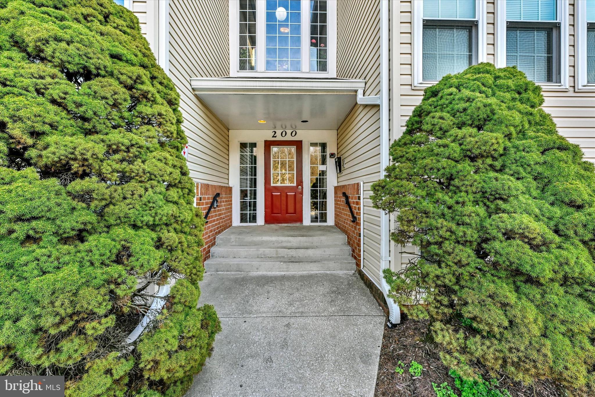 OAK LEAF VILLAS - Residential