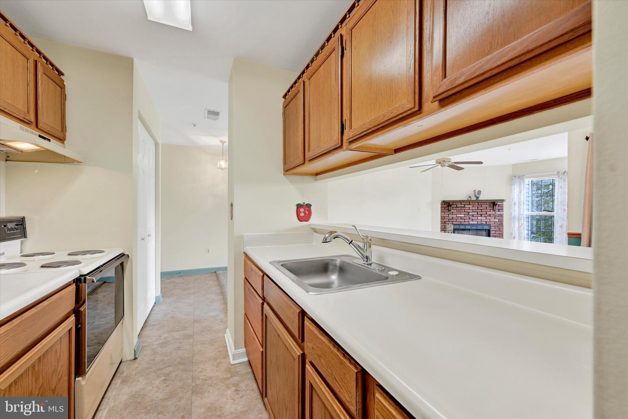 OAK LEAF VILLAS - Residential