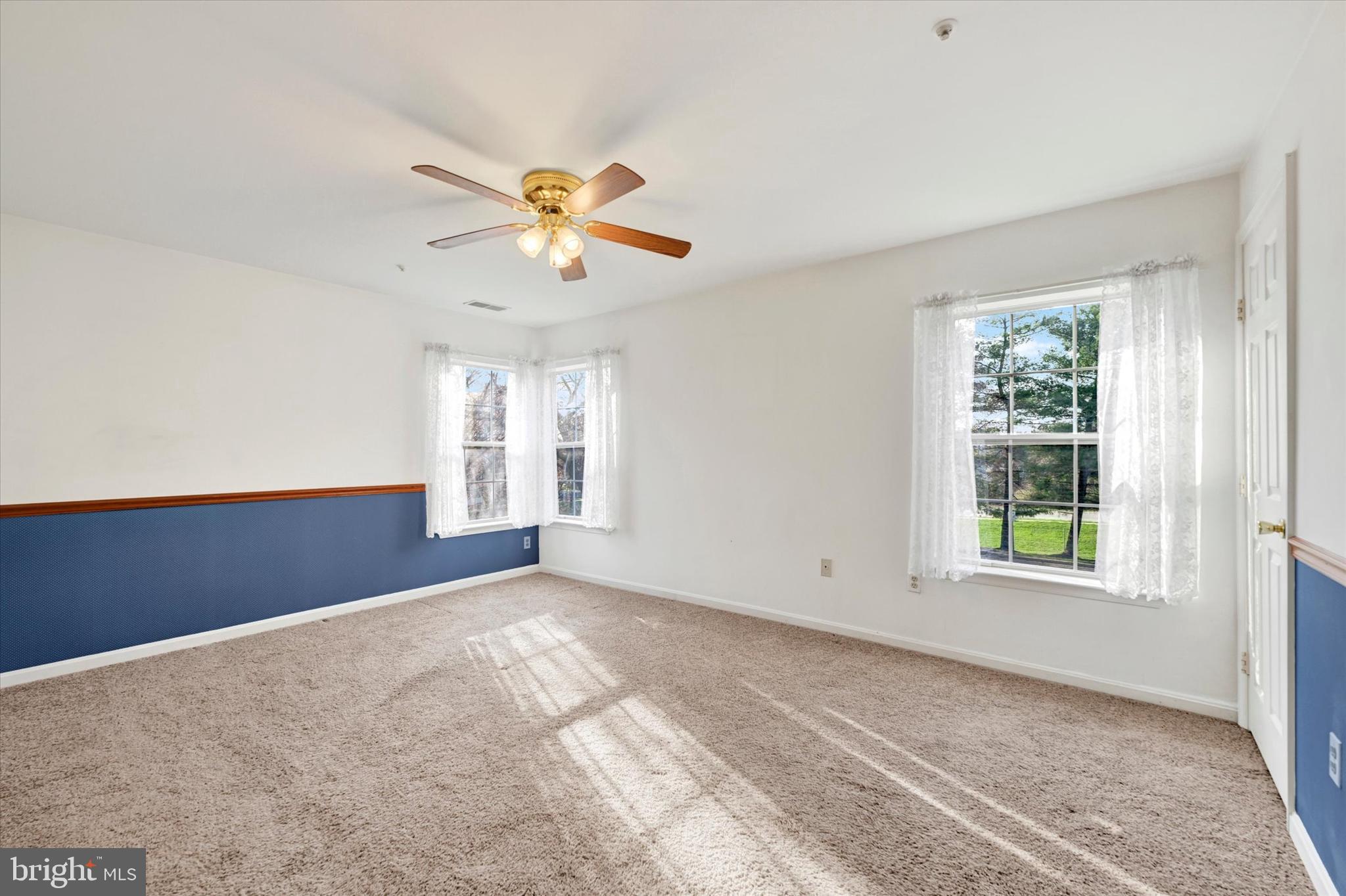 OAK LEAF VILLAS - Residential