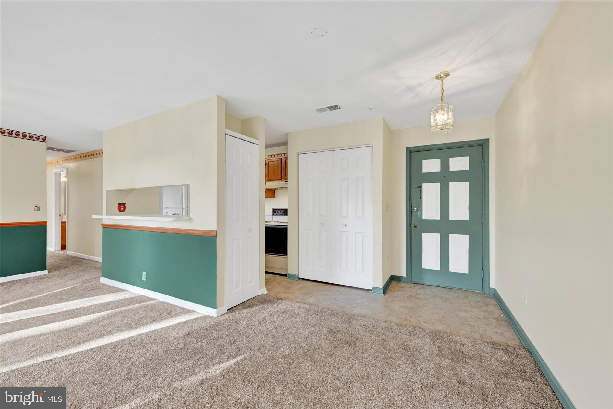 OAK LEAF VILLAS - Residential