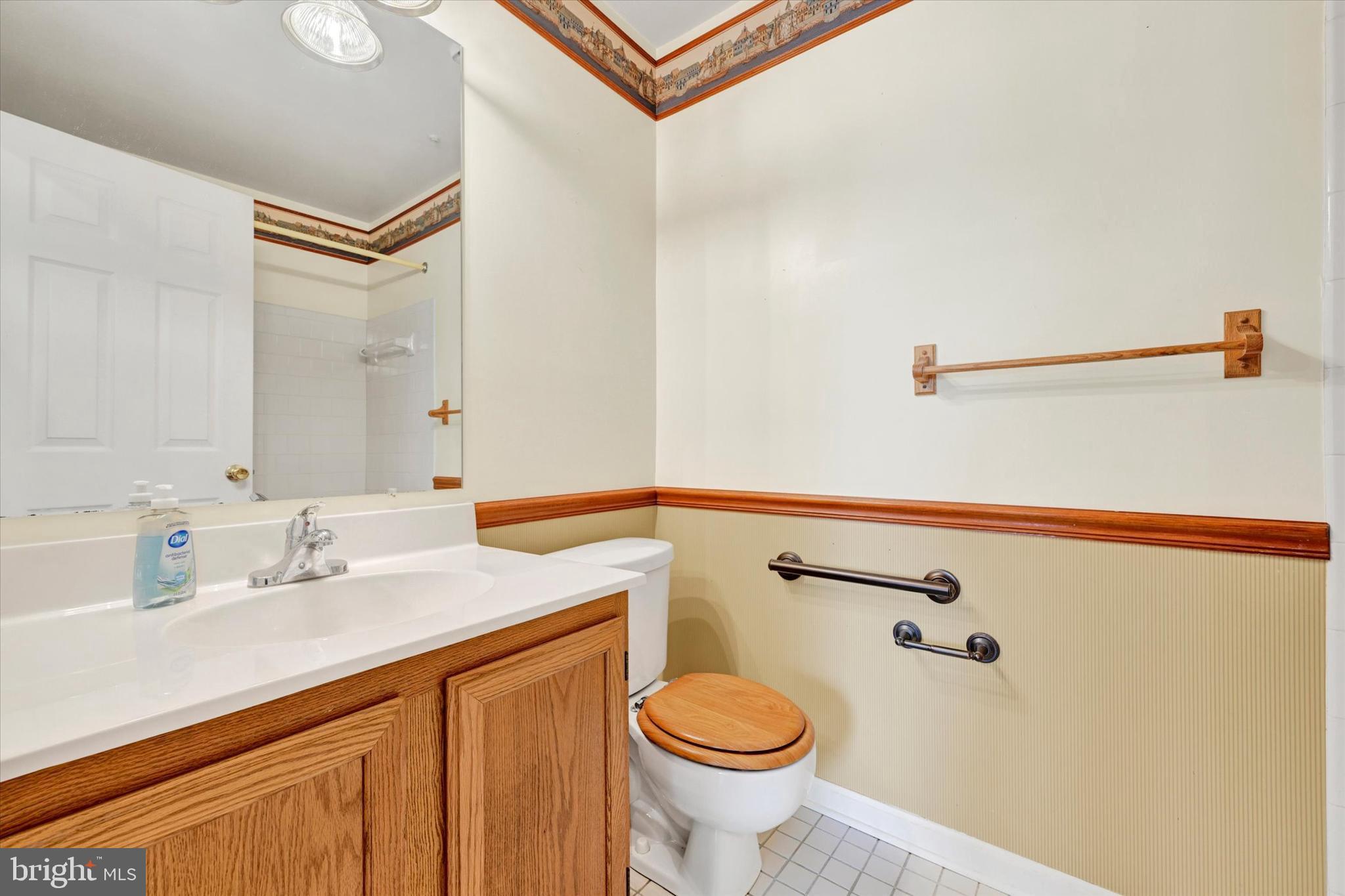 OAK LEAF VILLAS - Residential