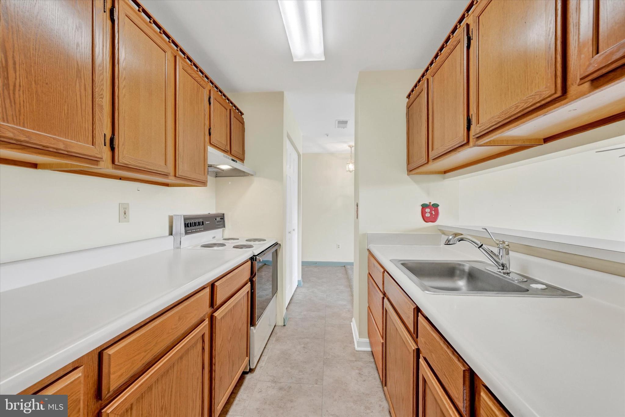 OAK LEAF VILLAS - Residential