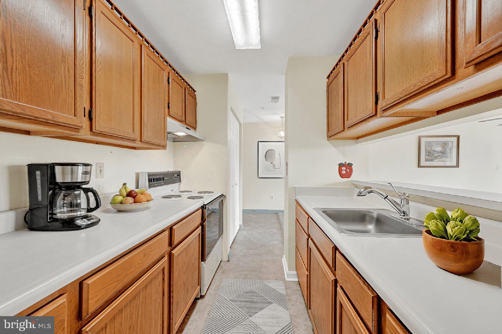 OAK LEAF VILLAS - Residential