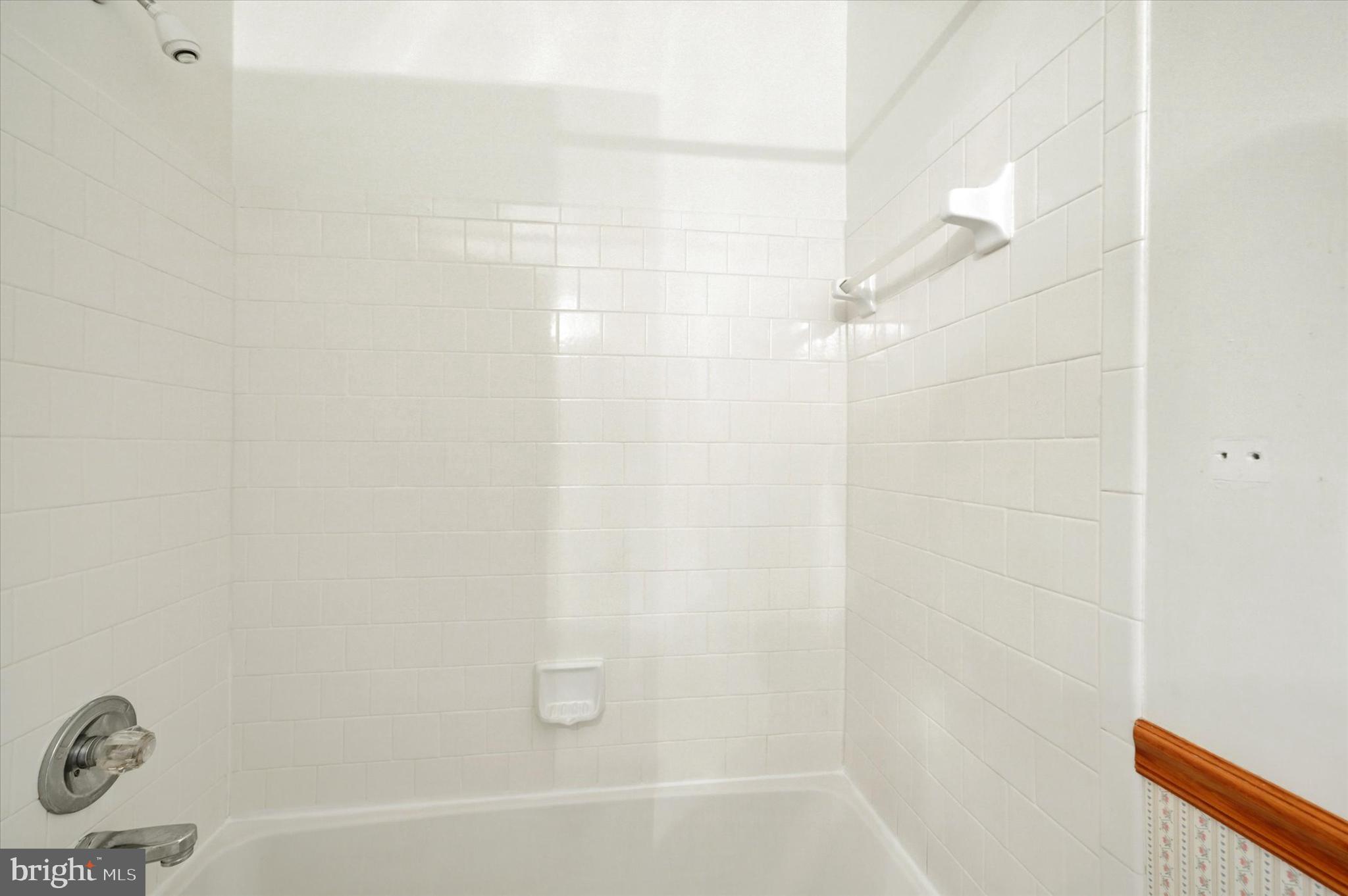 OAK LEAF VILLAS - Residential