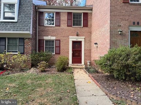 880 AZALEA DRIVE #22-880 ROCKVILLE MD 20850