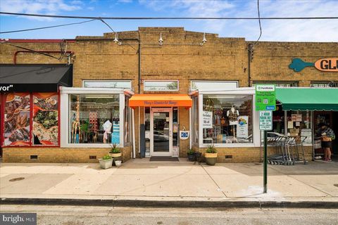 Photo of 4007 34th Street, MOUNT RAINIER, MD 20712 (MLS # MDPG2200496)