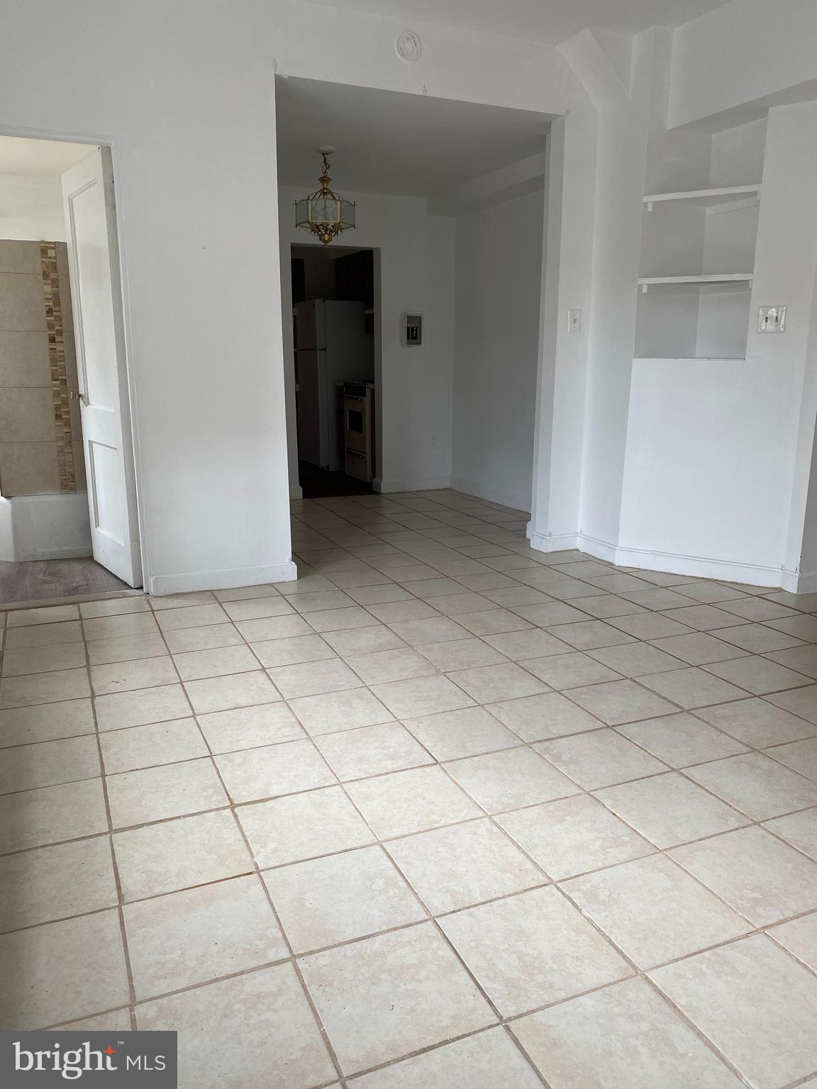 AVENUE OF THE ARTS - Residential Lease