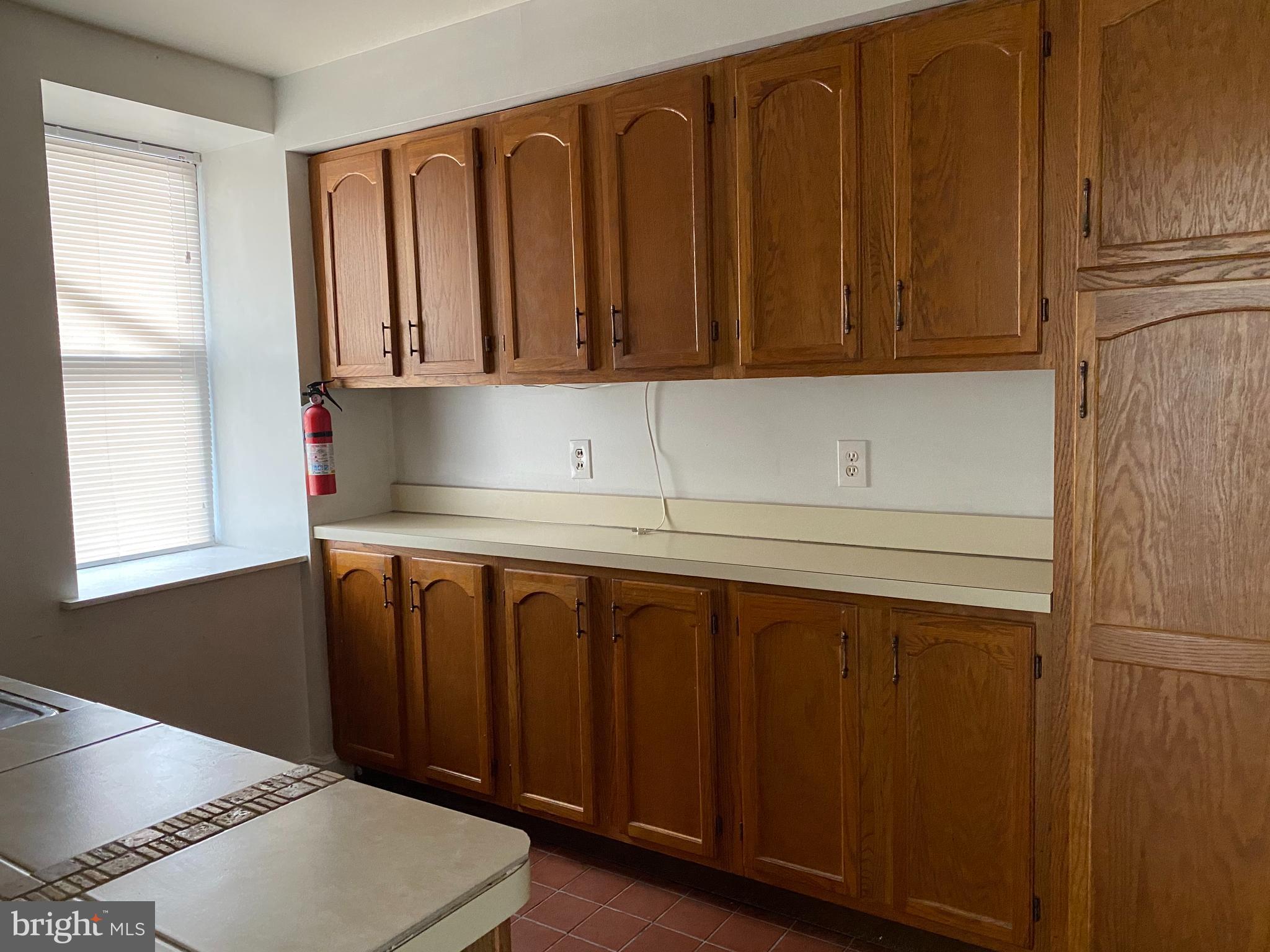 AVENUE OF THE ARTS - Residential Lease