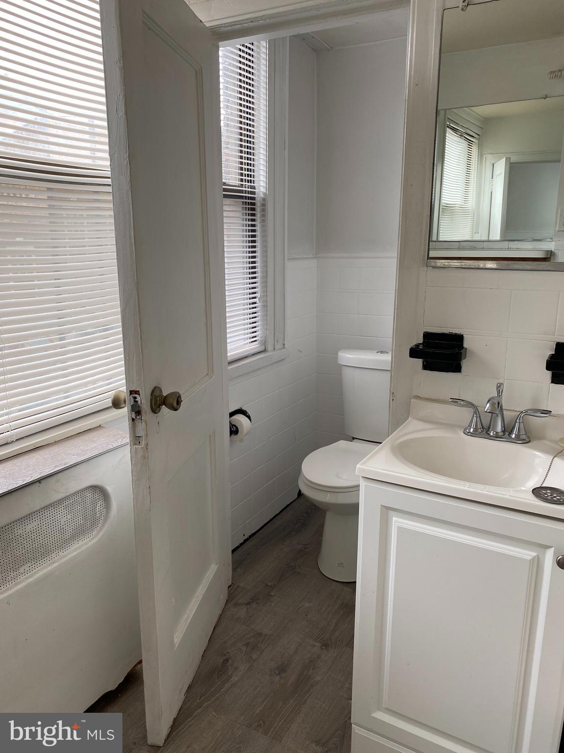 AVENUE OF THE ARTS - Residential Lease