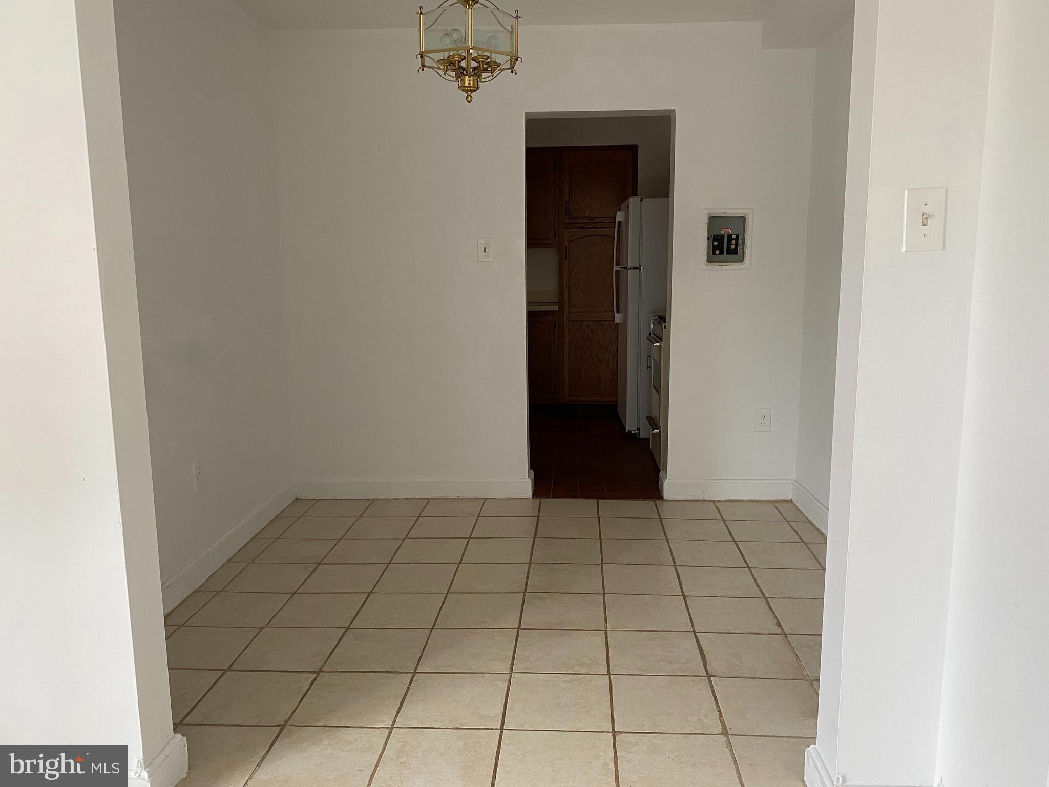 AVENUE OF THE ARTS - Residential Lease