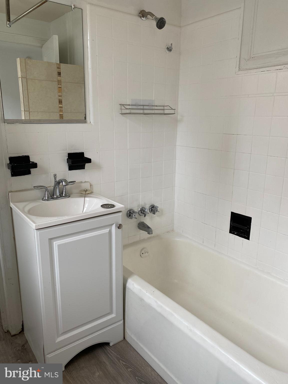 AVENUE OF THE ARTS - Residential Lease