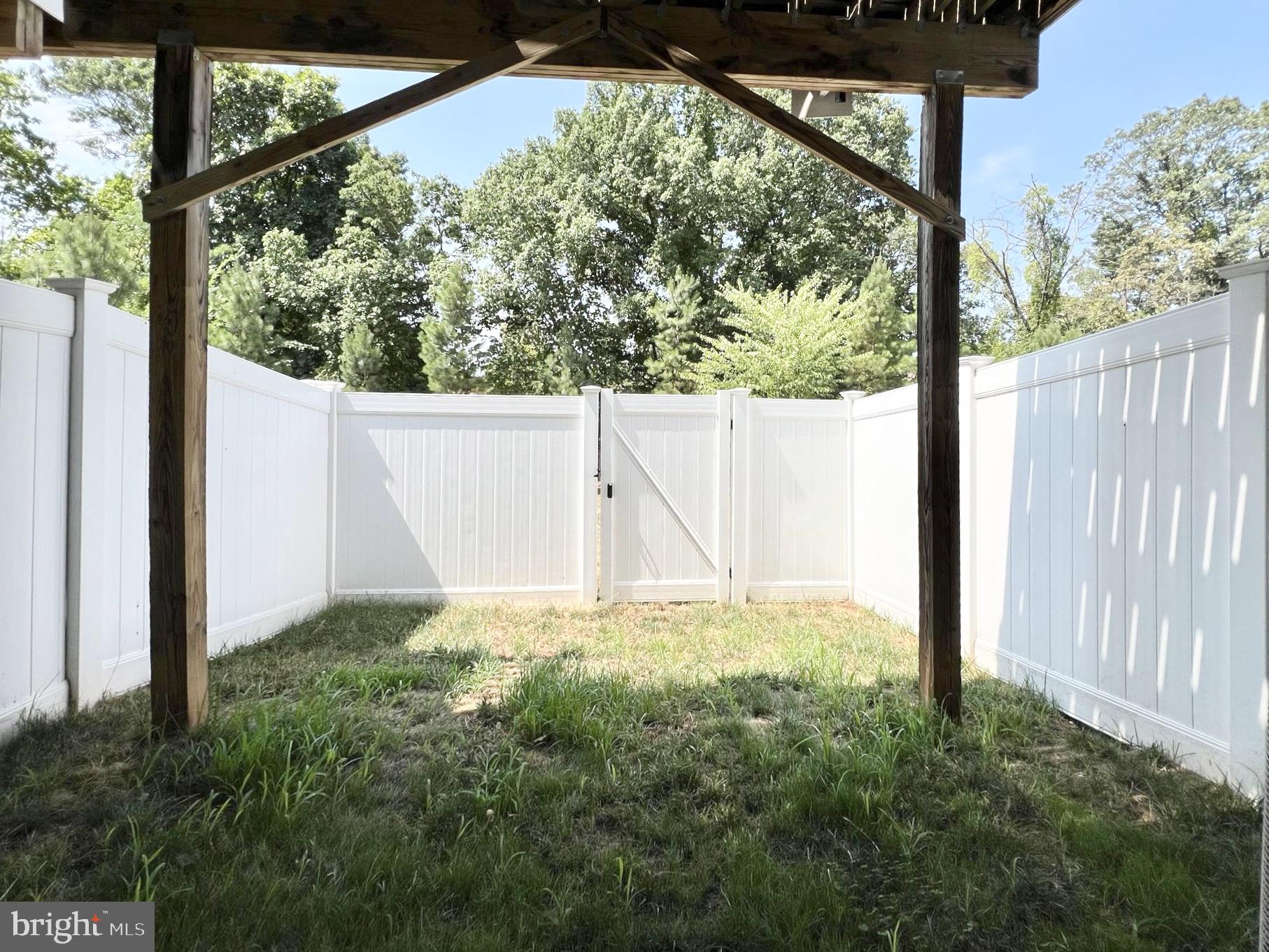 SEVERN HOLLOW - Residential Lease