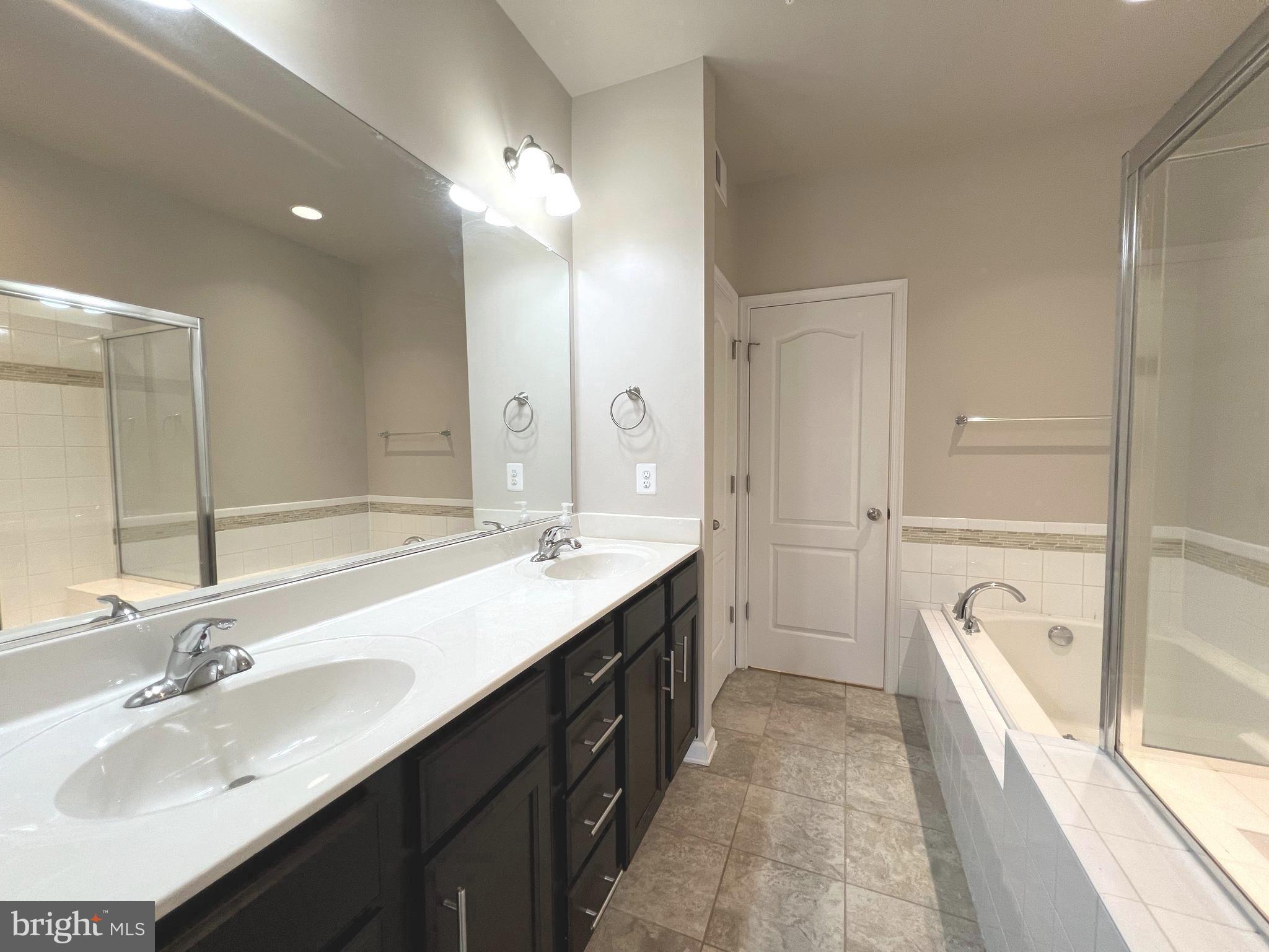 SEVERN HOLLOW - Residential Lease