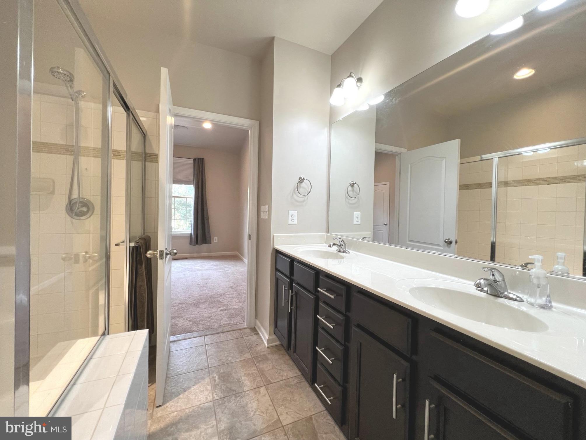 SEVERN HOLLOW - Residential Lease