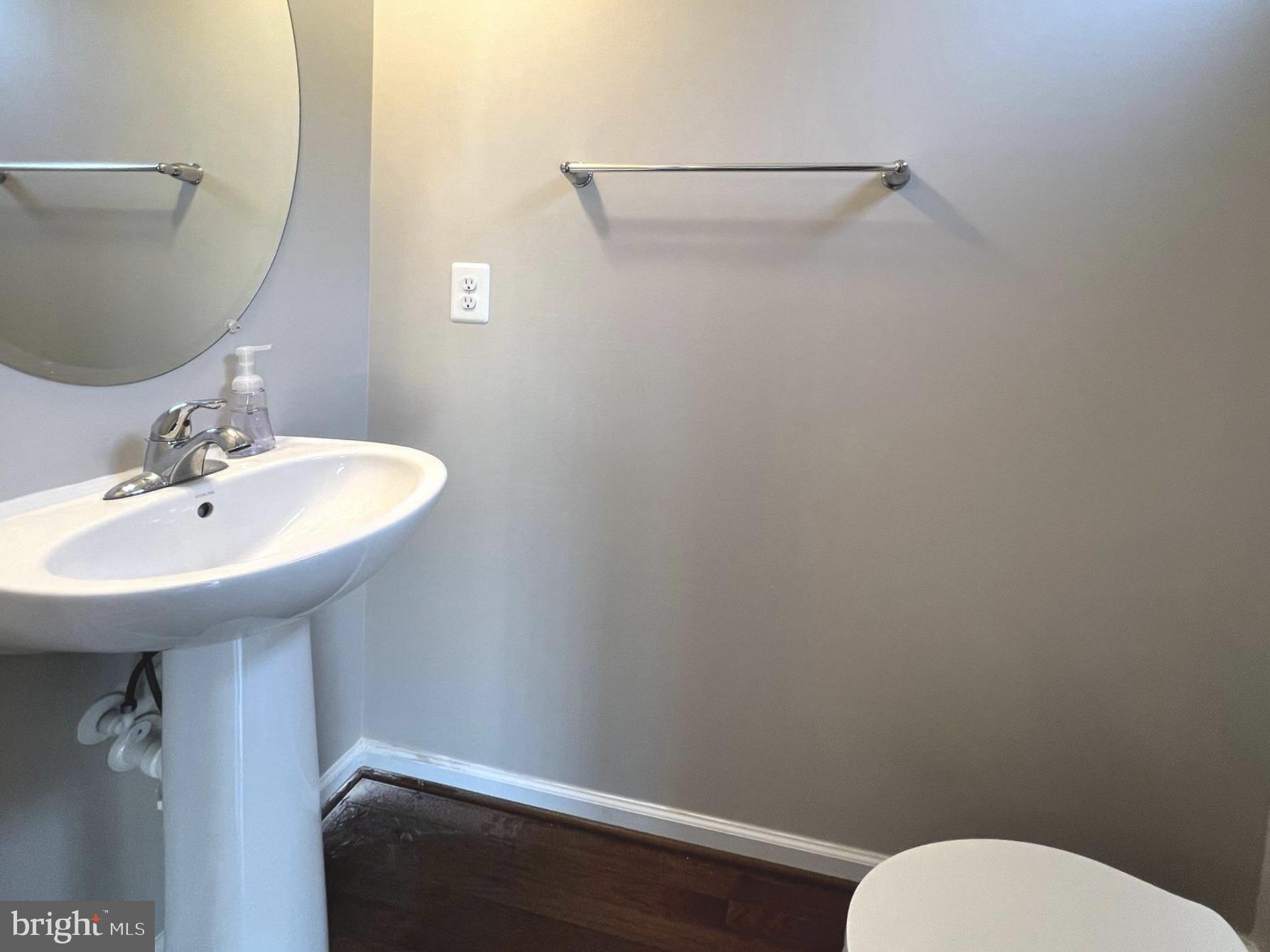 SEVERN HOLLOW - Residential Lease