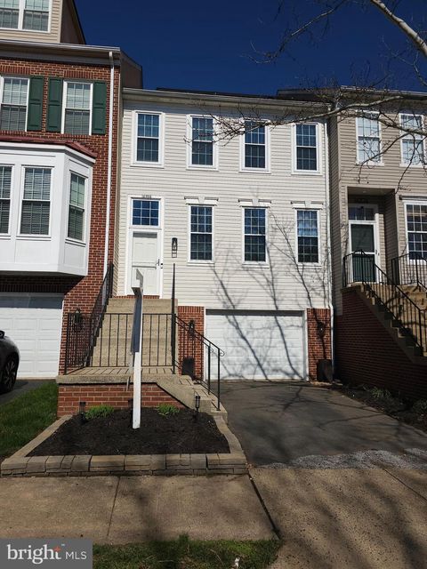 Townhouse For Sale - 14706 Deer Lake Court<br/> Fairfax County, CENTREVILLE, VA 20120