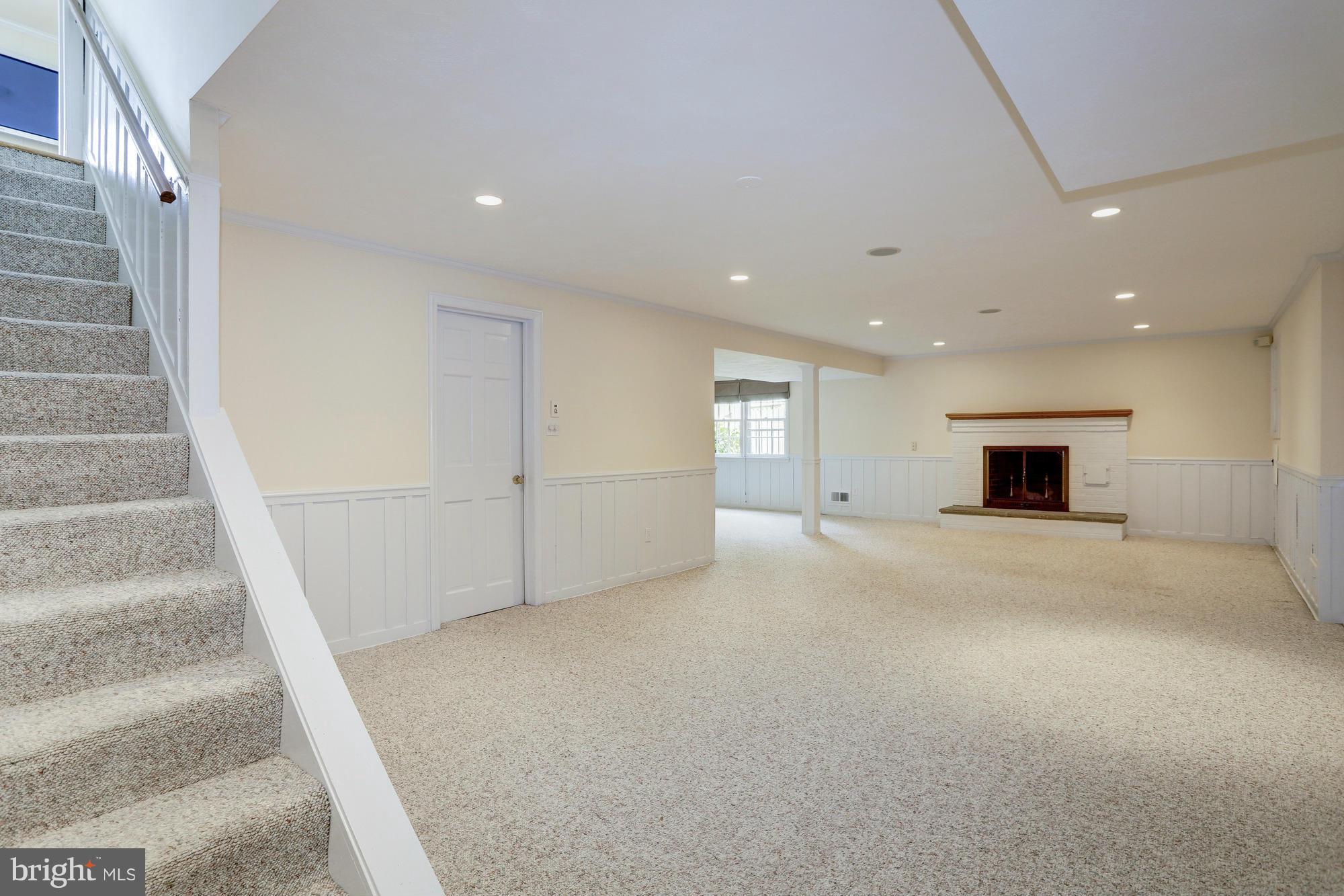 FARMINGTON - Residential