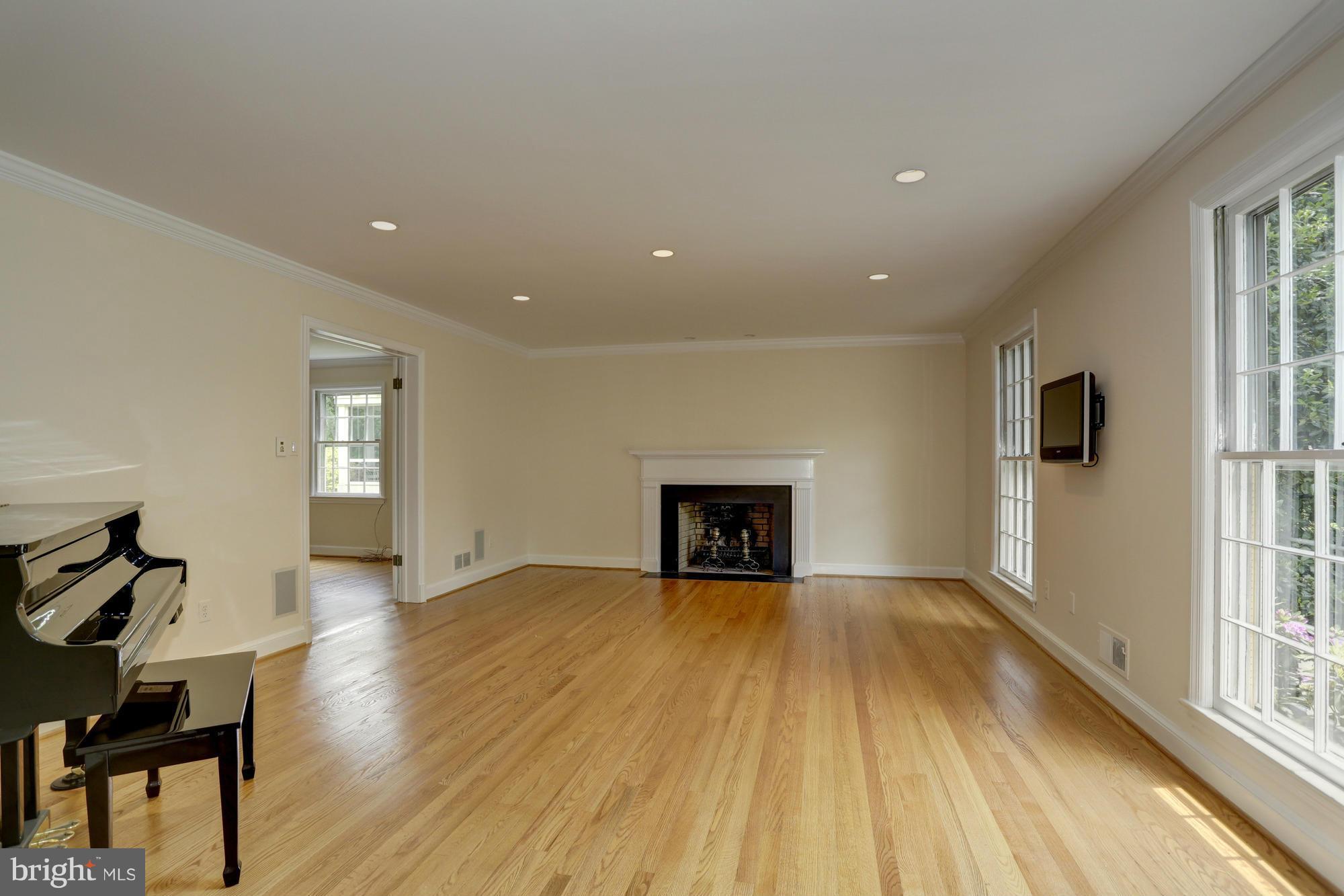 FARMINGTON - Residential