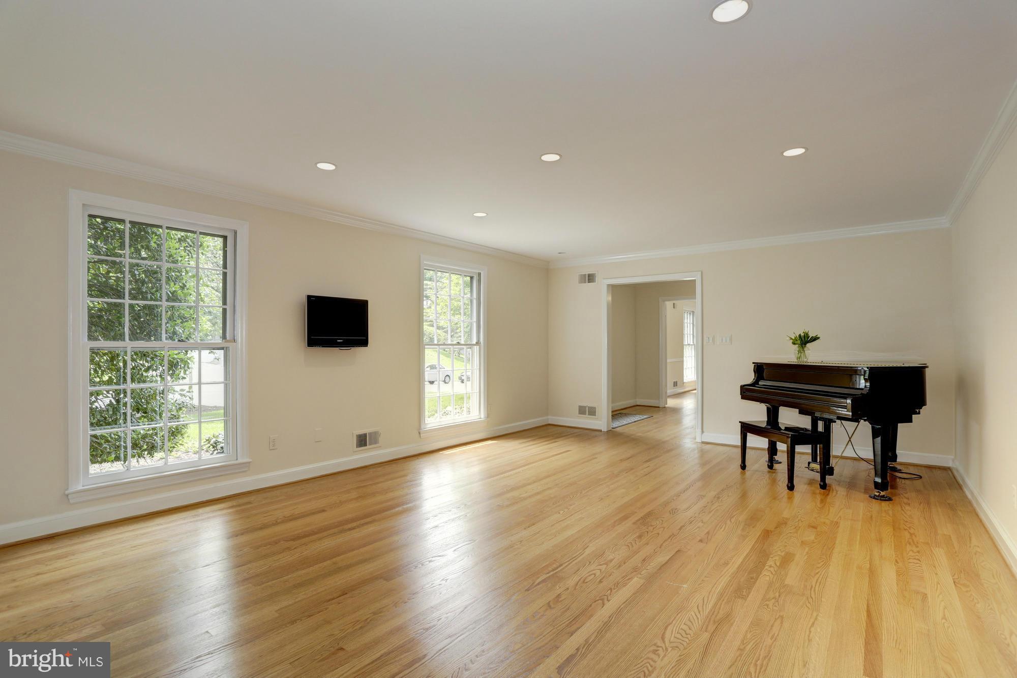 FARMINGTON - Residential