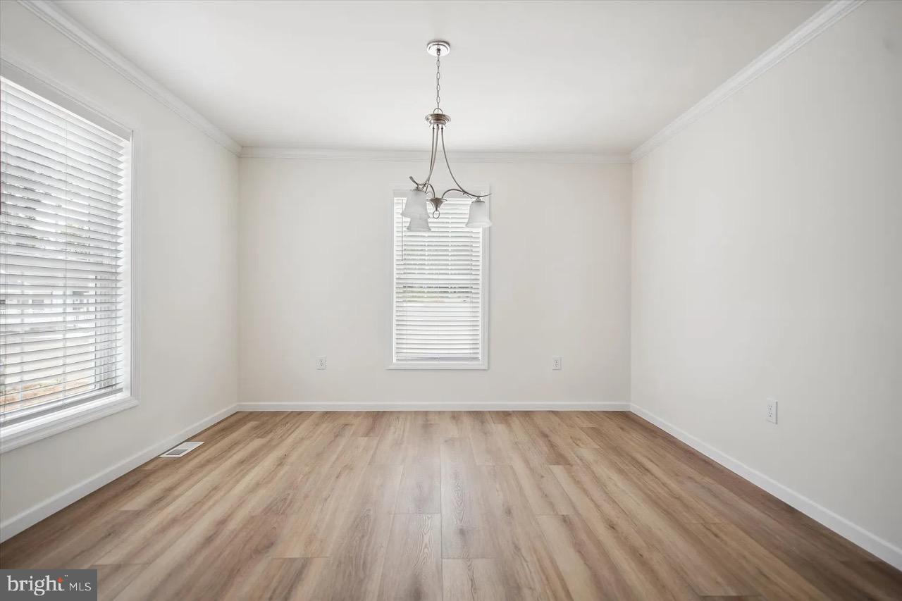 CINNAMON WOODS - Residential