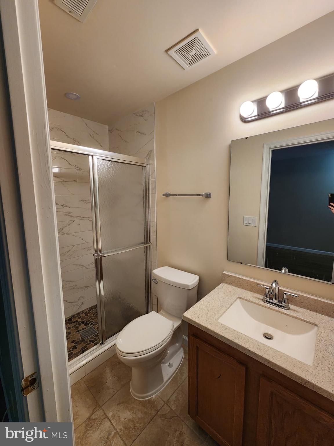 REGENTS WALK - Residential Lease