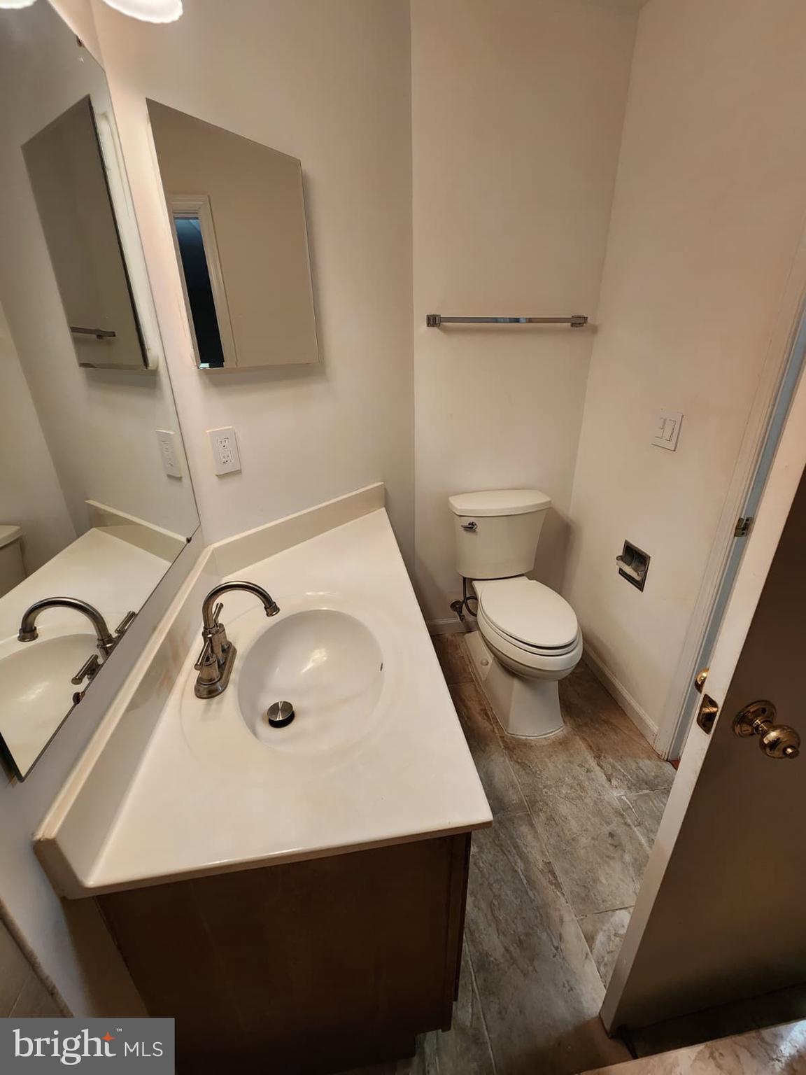 REGENTS WALK - Residential Lease