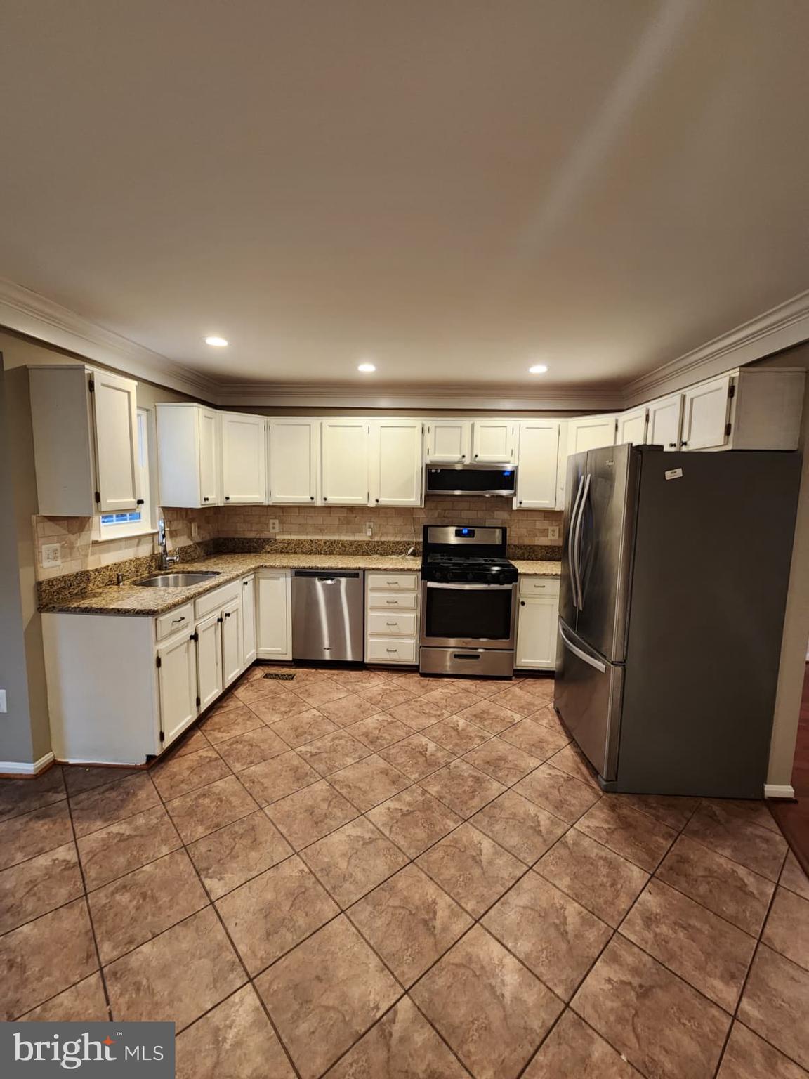 REGENTS WALK - Residential Lease