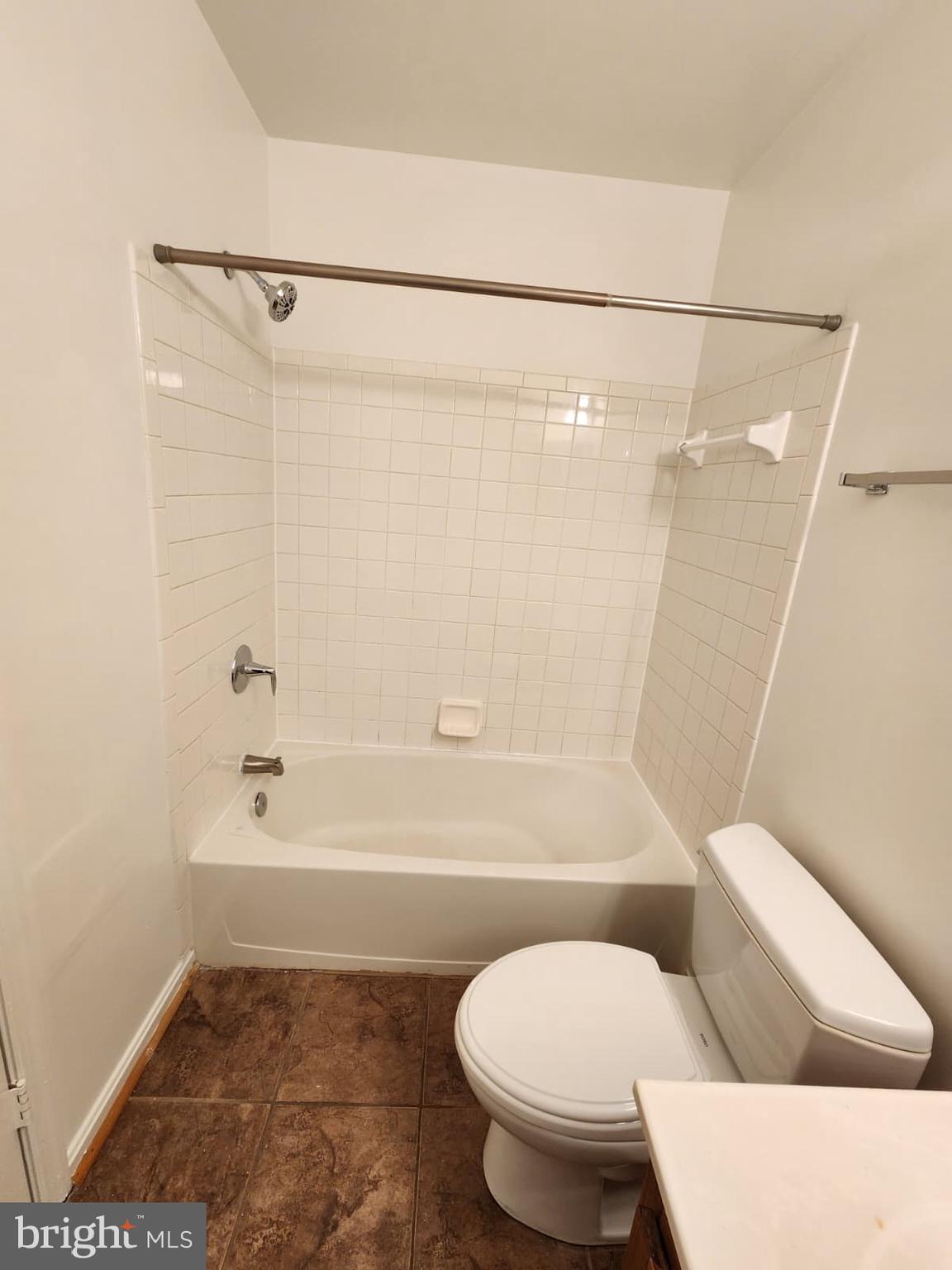 REGENTS WALK - Residential Lease