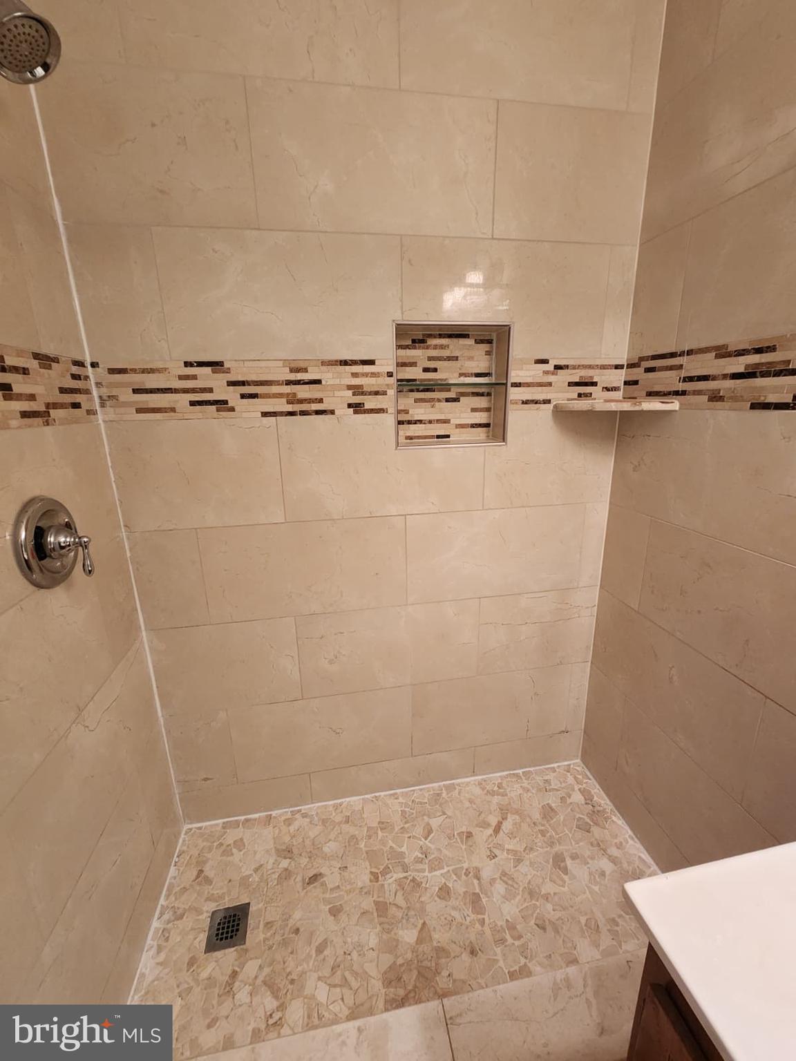 REGENTS WALK - Residential Lease